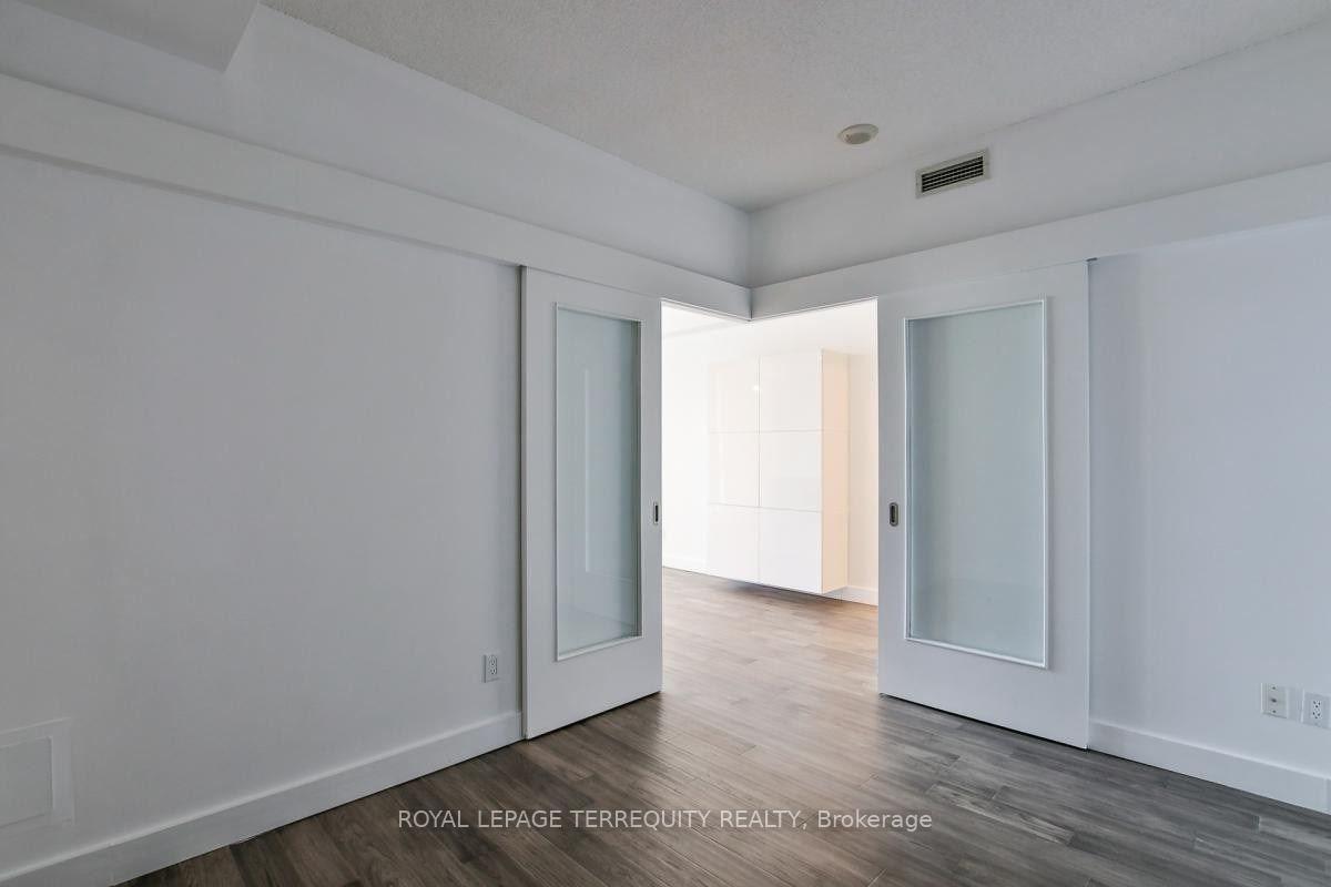 Photo 15 of Unit 2605, 218 Queens Quay W, Toronto, Waterfront Communities — HOMEH