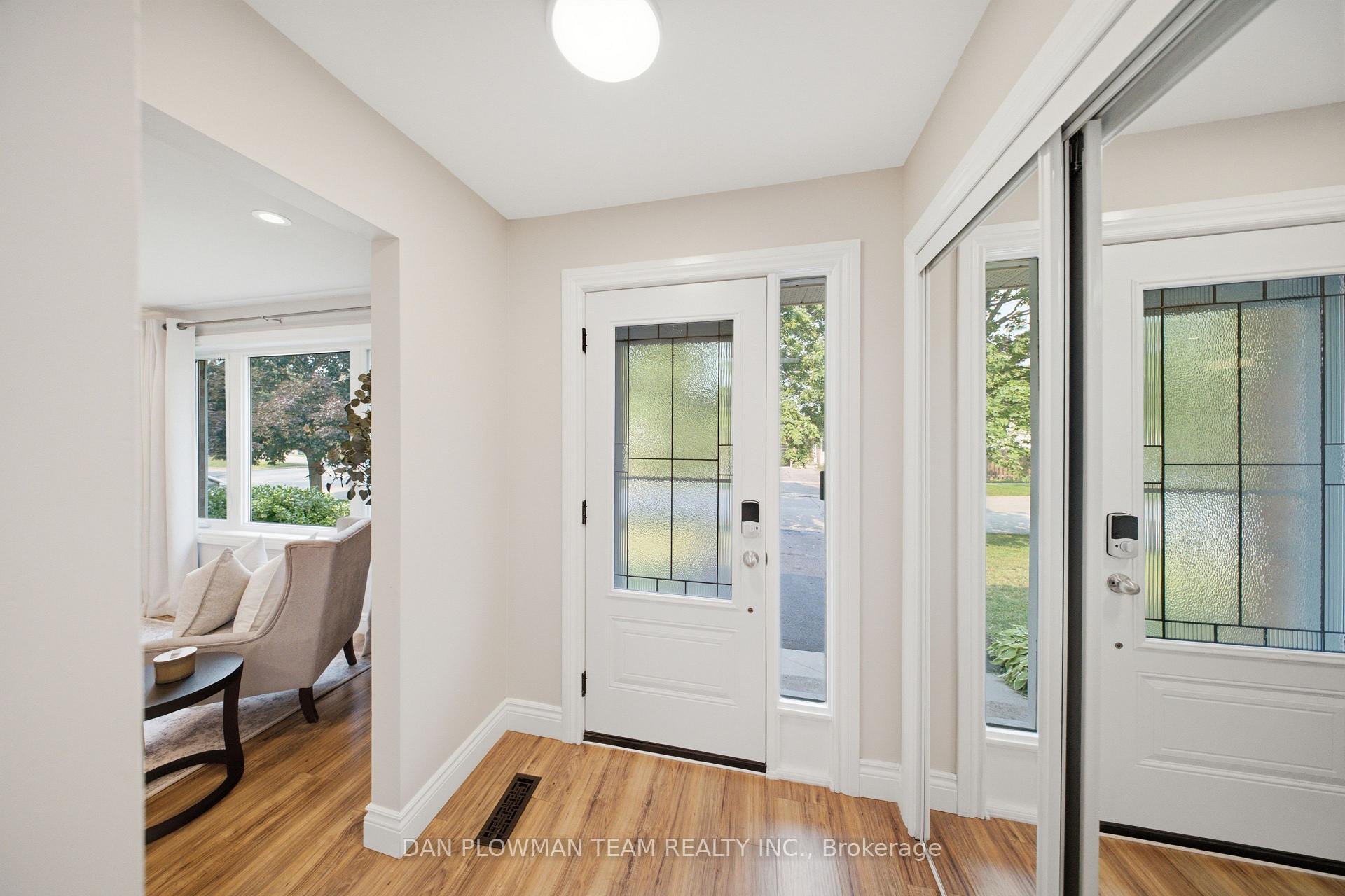 Photo 4 of 71 Prout Drive, Clarington, Bowmanville — HOMEH