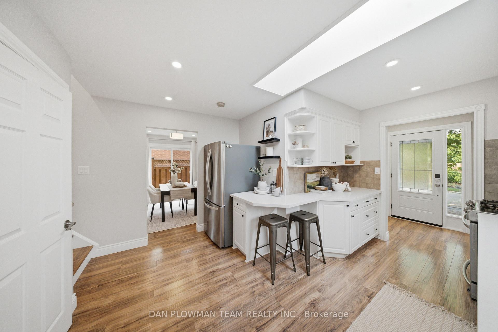 Photo 11 of 71 Prout Drive, Clarington, Bowmanville — HOMEH