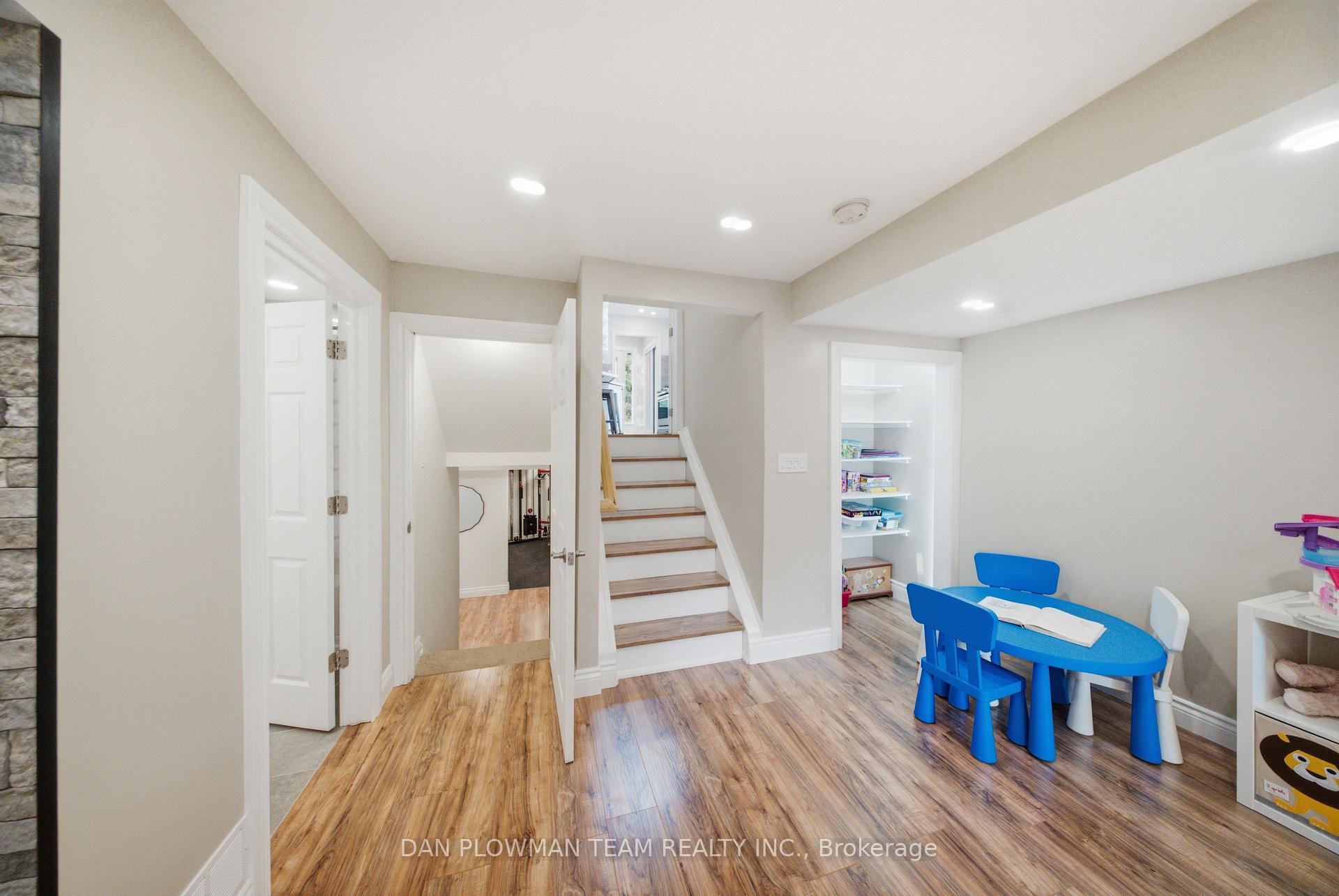 Photo 23 of 71 Prout Drive, Clarington, Bowmanville — HOMEH