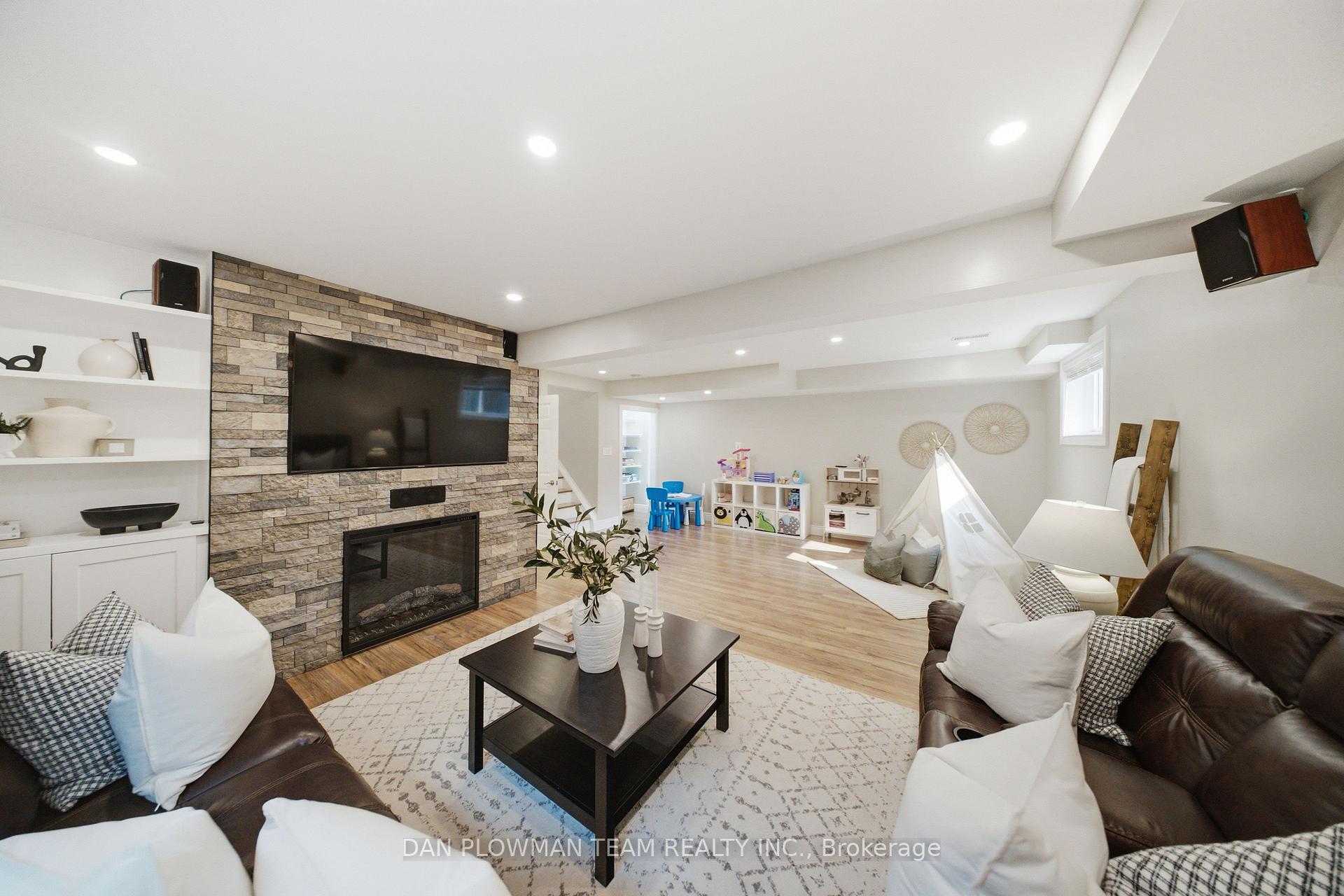 Photo 26 of 71 Prout Drive, Clarington, Bowmanville — HOMEH