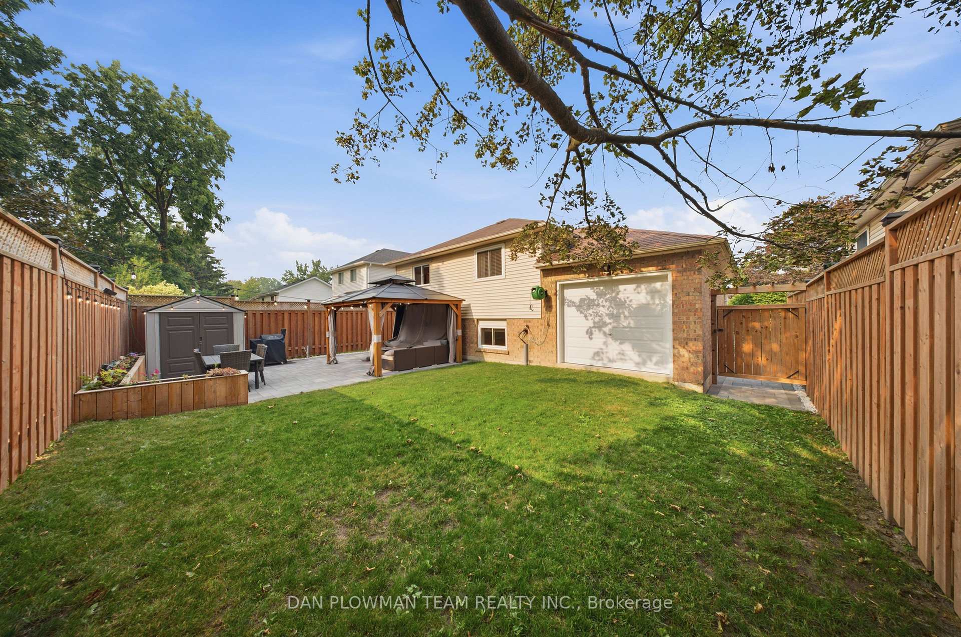 Photo 34 of 71 Prout Drive, Clarington, Bowmanville — HOMEH