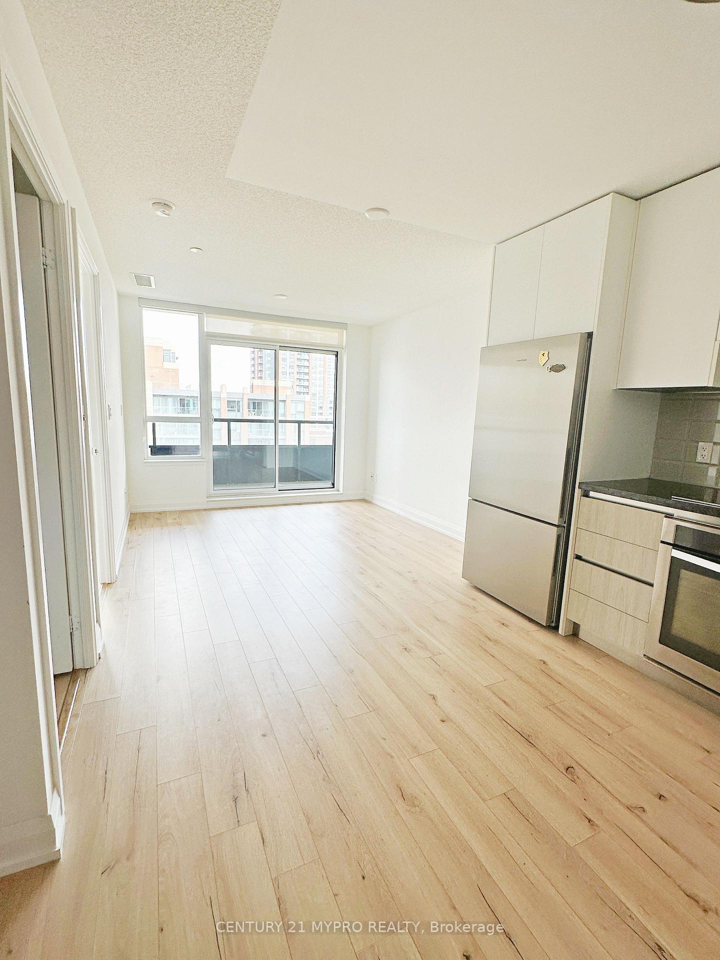 Photo 5 of Unit 725, 25 Water Walk Drive, Markham, Unionville — HOMEH