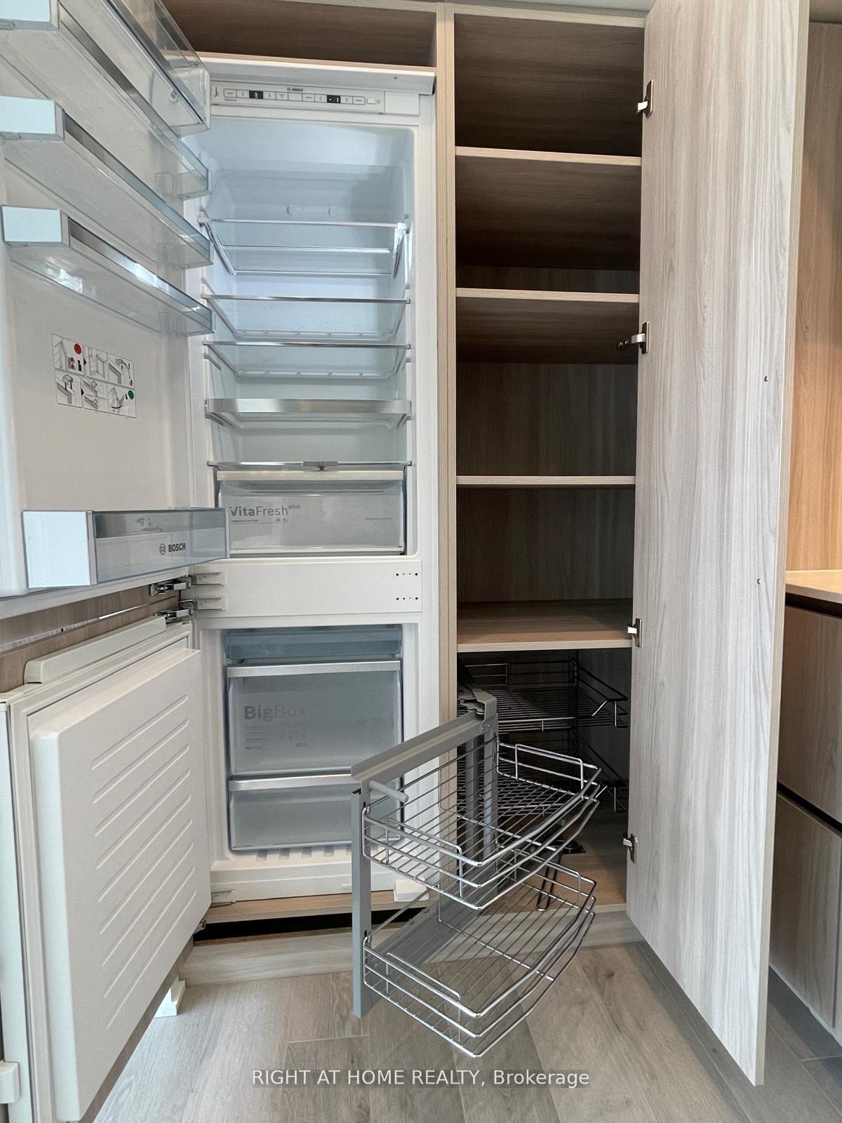 Photo 7 of Unit 3205, 19 Bathurst Street, Toronto, Waterfront Communities — HOMEH