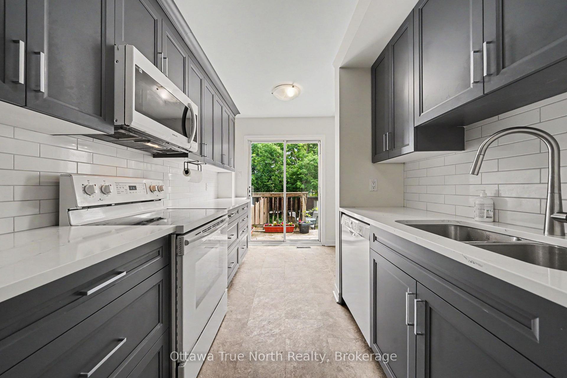Photo 6 of 78 Redpath Drive, Ottawa, Barrhaven East — HOMEH