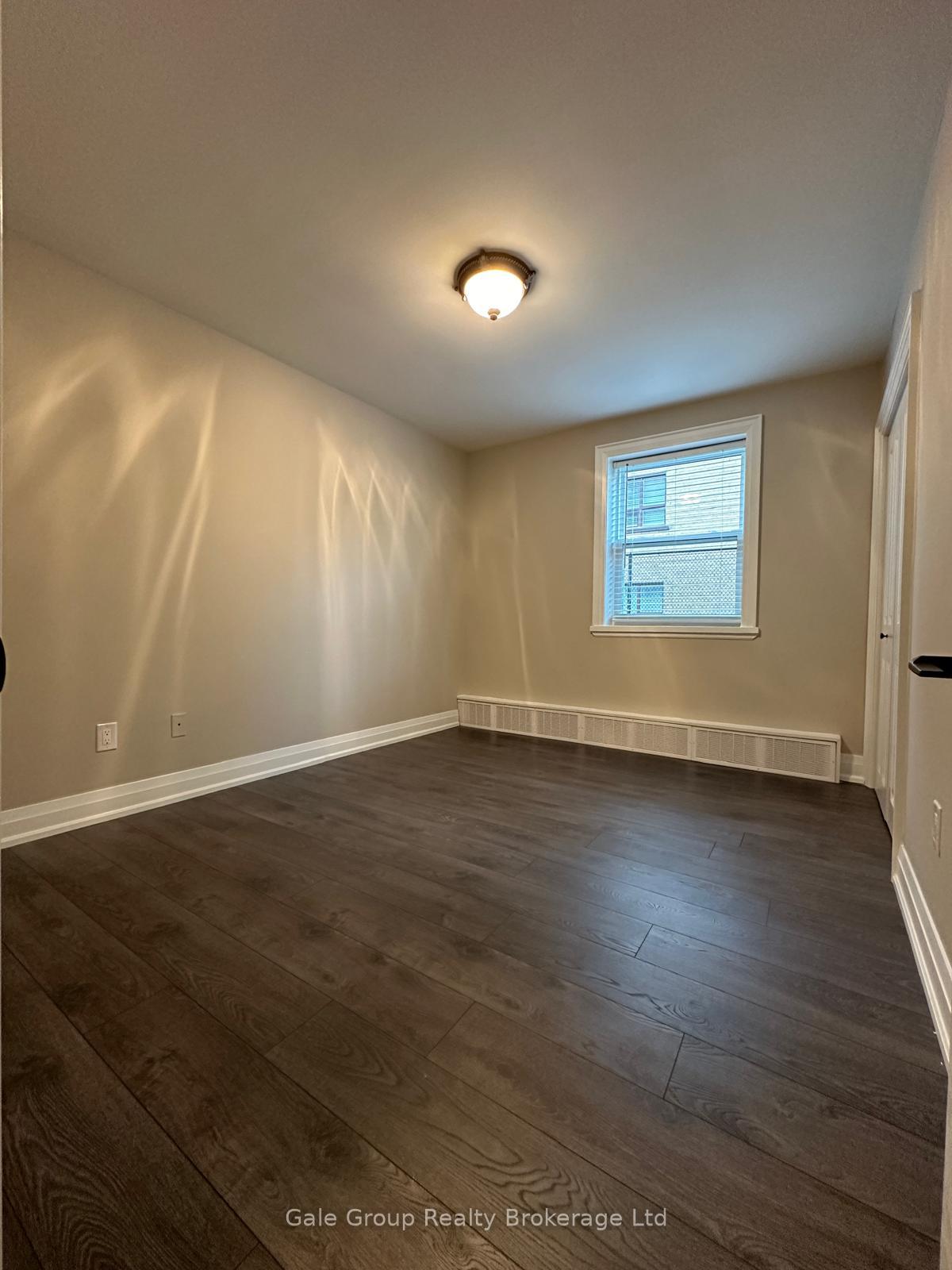 Photo 6 of Unit Unit 2, 27 Paisley Boulevard, Mississauga, Cooksville — HOMEH