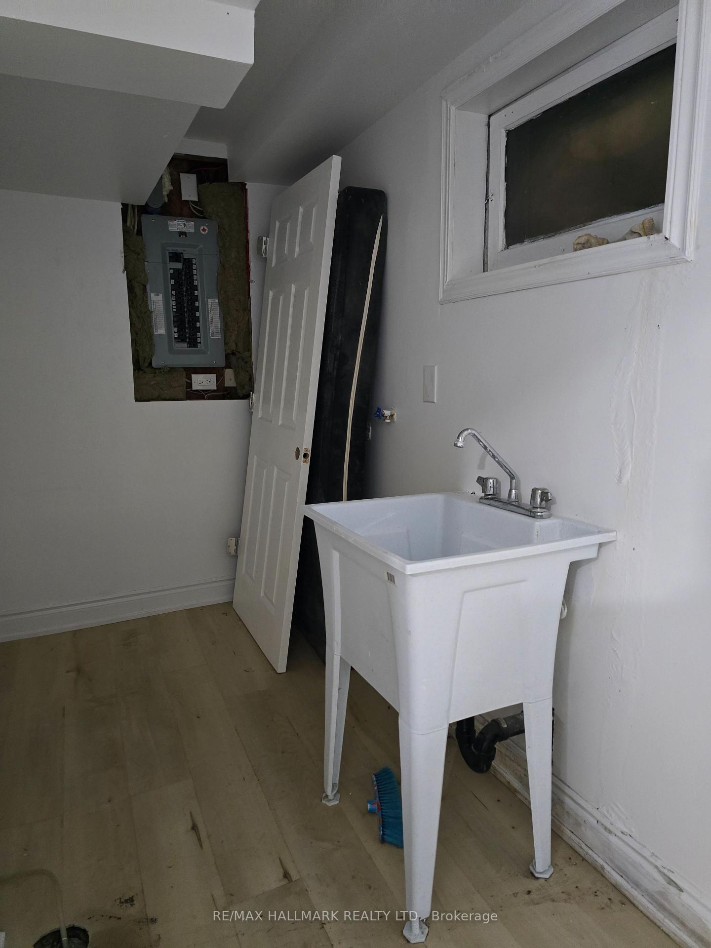 Photo 6 of Unit (Basement), 262 Lupin Drive, Whitby, Downtown Whitby — HOMEH