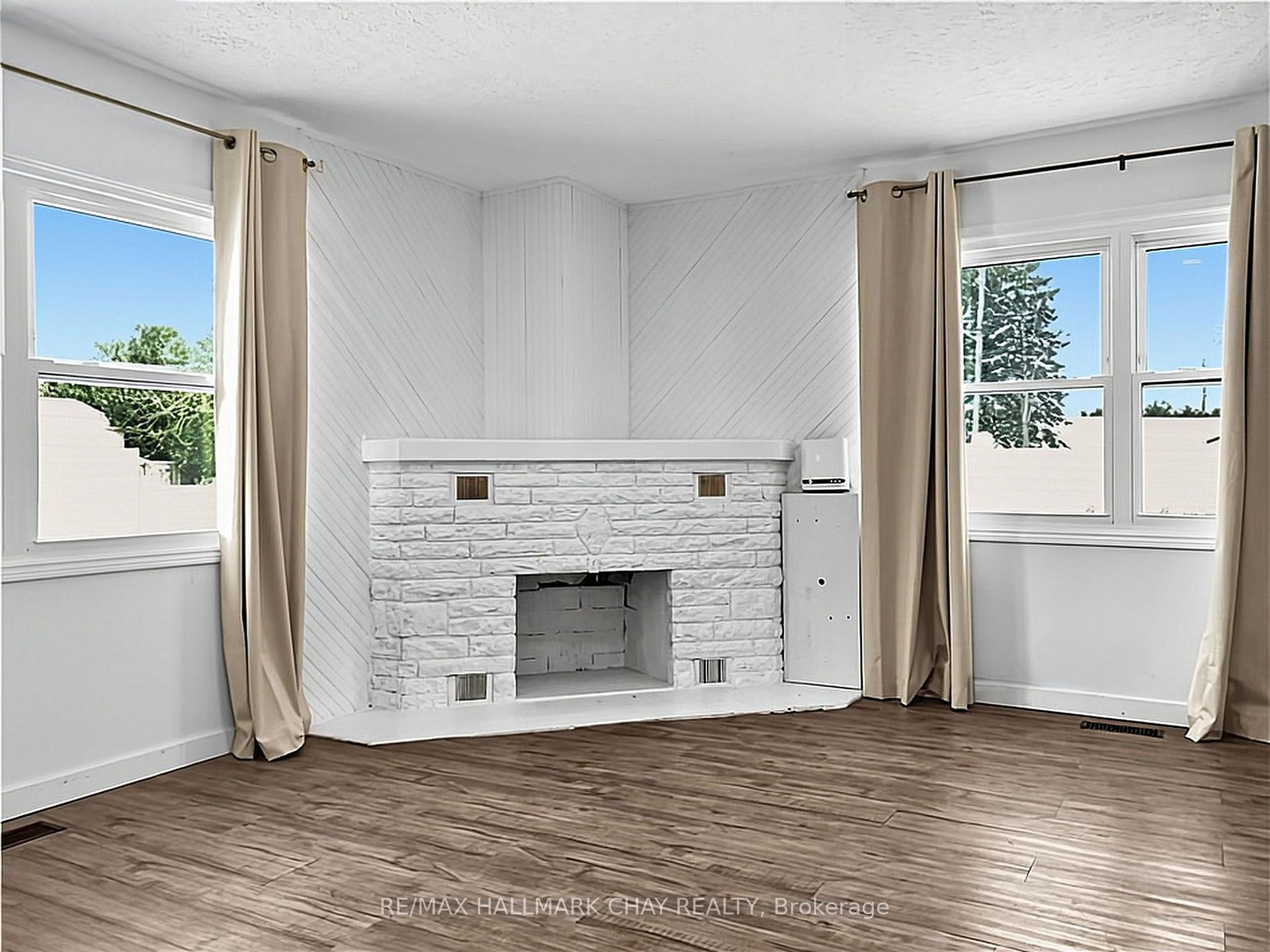 Photo 4 of 165 Cedar Island Road, Orillia — HOMEH
