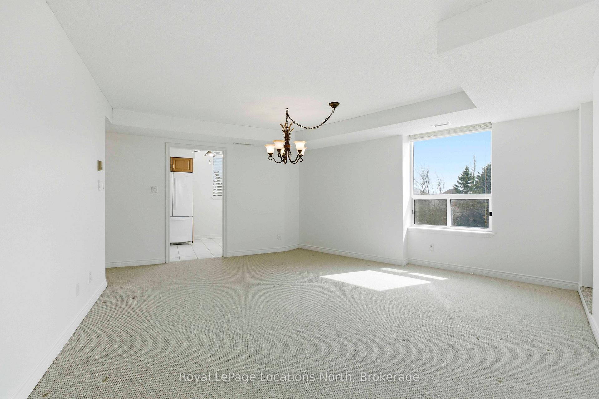 Photo 9 of Unit 213, 4 Briar Hill Heights, New Tecumseth, Rural New Tecumseth — HOMEH