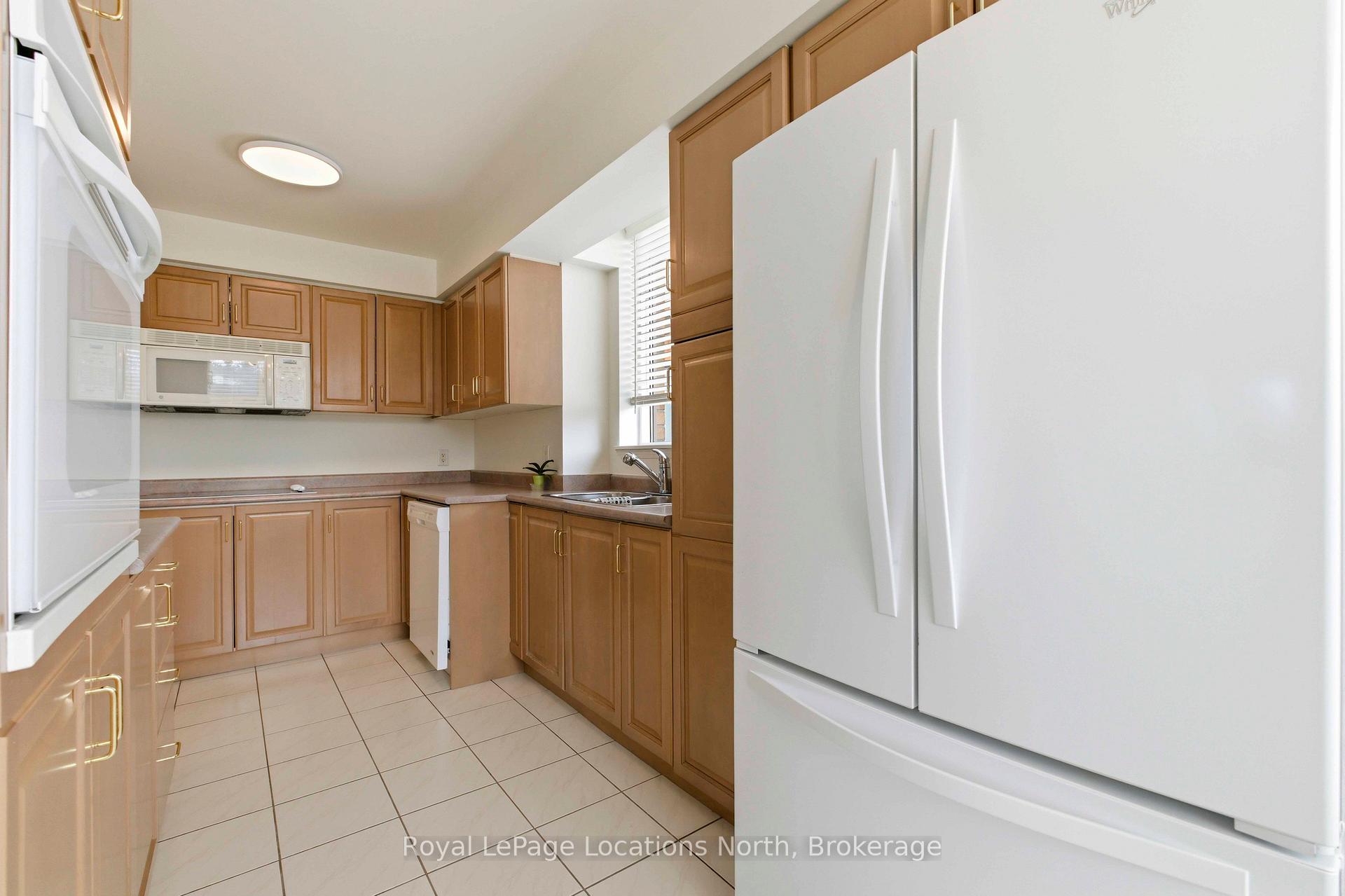 Photo 14 of Unit 213, 4 Briar Hill Heights, New Tecumseth, Rural New Tecumseth — HOMEH
