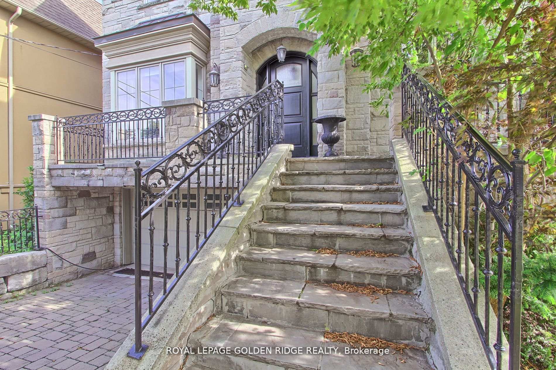 Photo 3 of 99 Bannockburn Avenue, Toronto, Bedford Park-Nortown — HOMEH