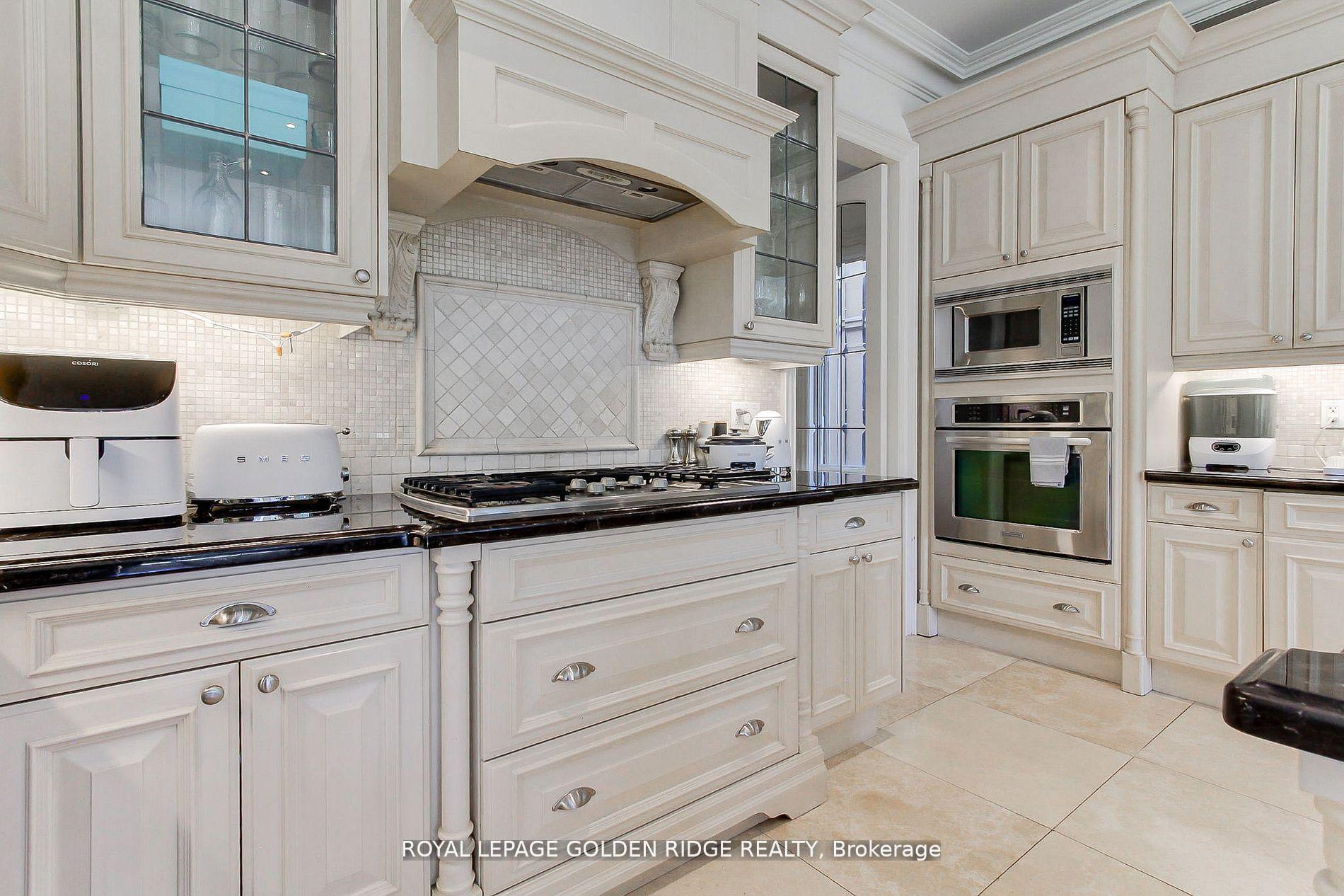 Photo 9 of 99 Bannockburn Avenue, Toronto, Bedford Park-Nortown — HOMEH