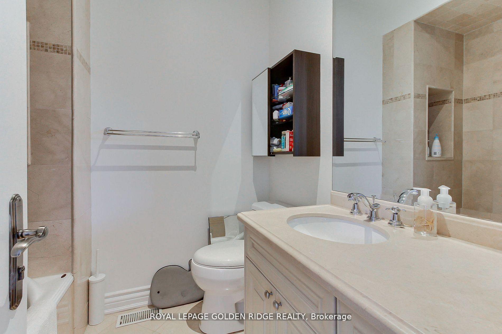 Photo 20 of 99 Bannockburn Avenue, Toronto, Bedford Park-Nortown — HOMEH