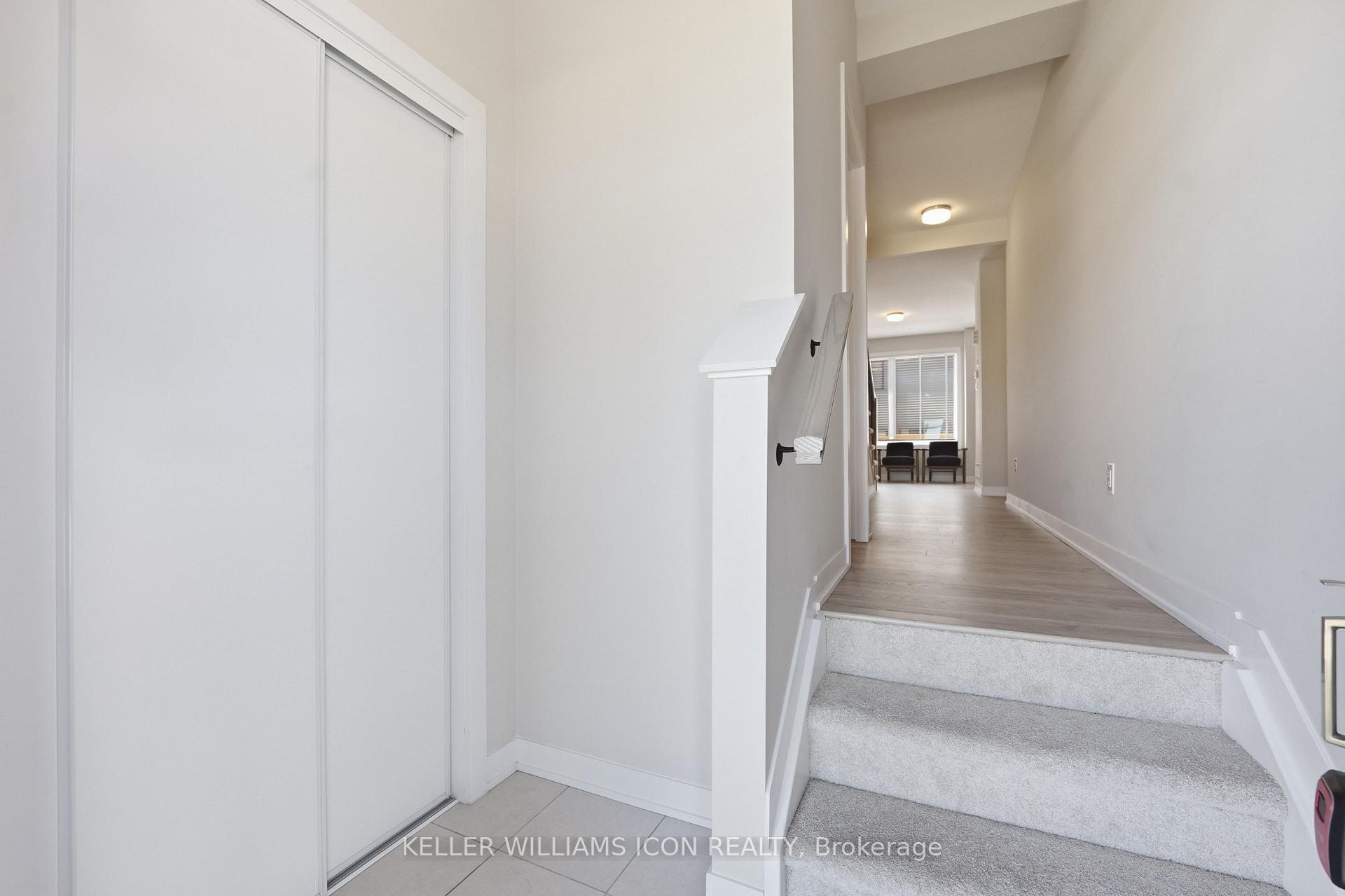 Photo 4 of 52 Pumice Place, Ottawa, Barrhaven - Half Moon Bay — HOMEH