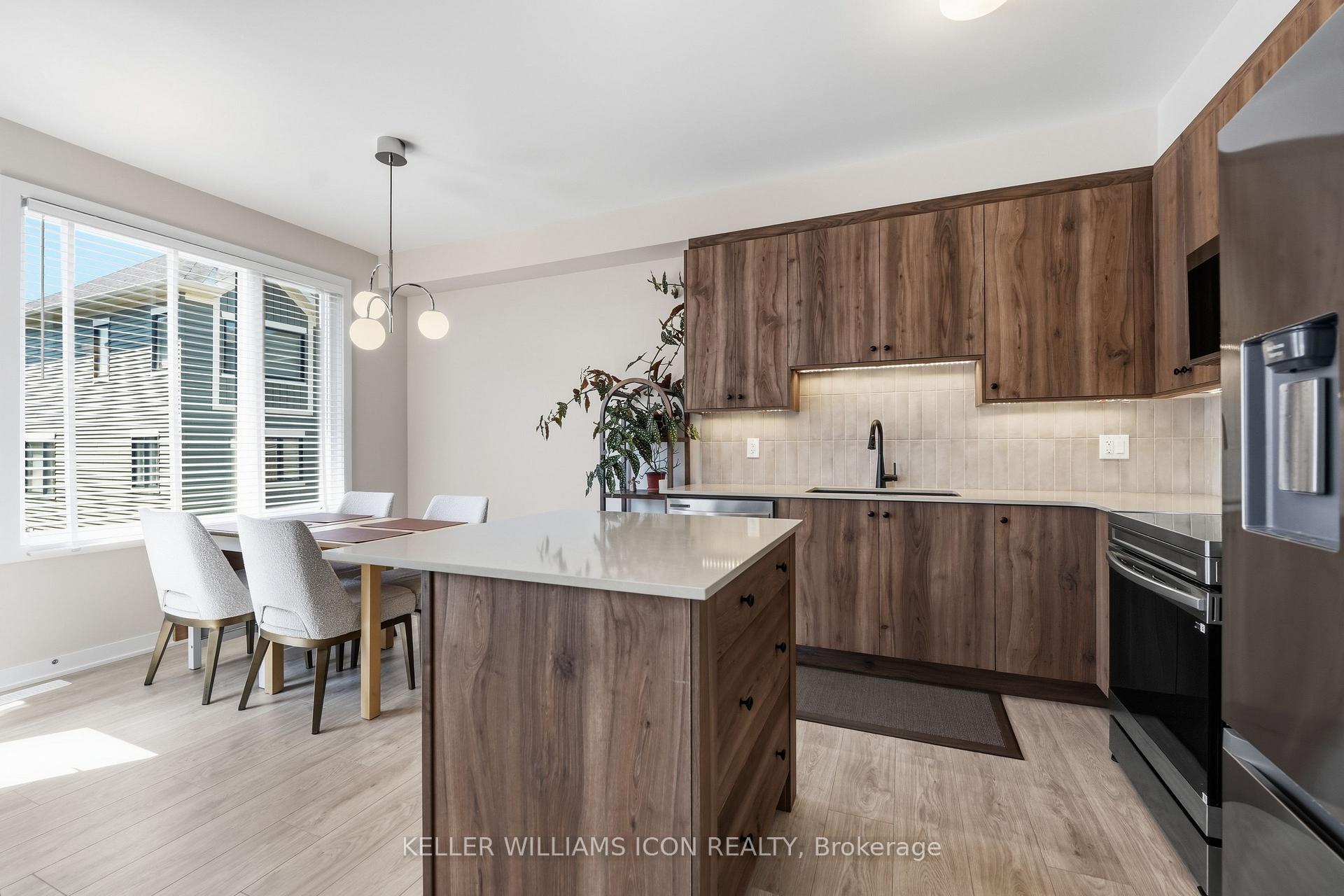 Photo 9 of 52 Pumice Place, Ottawa, Barrhaven - Half Moon Bay — HOMEH