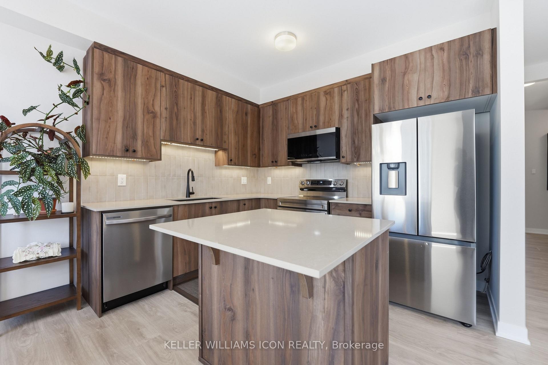 Photo 10 of 52 Pumice Place, Ottawa, Barrhaven - Half Moon Bay — HOMEH