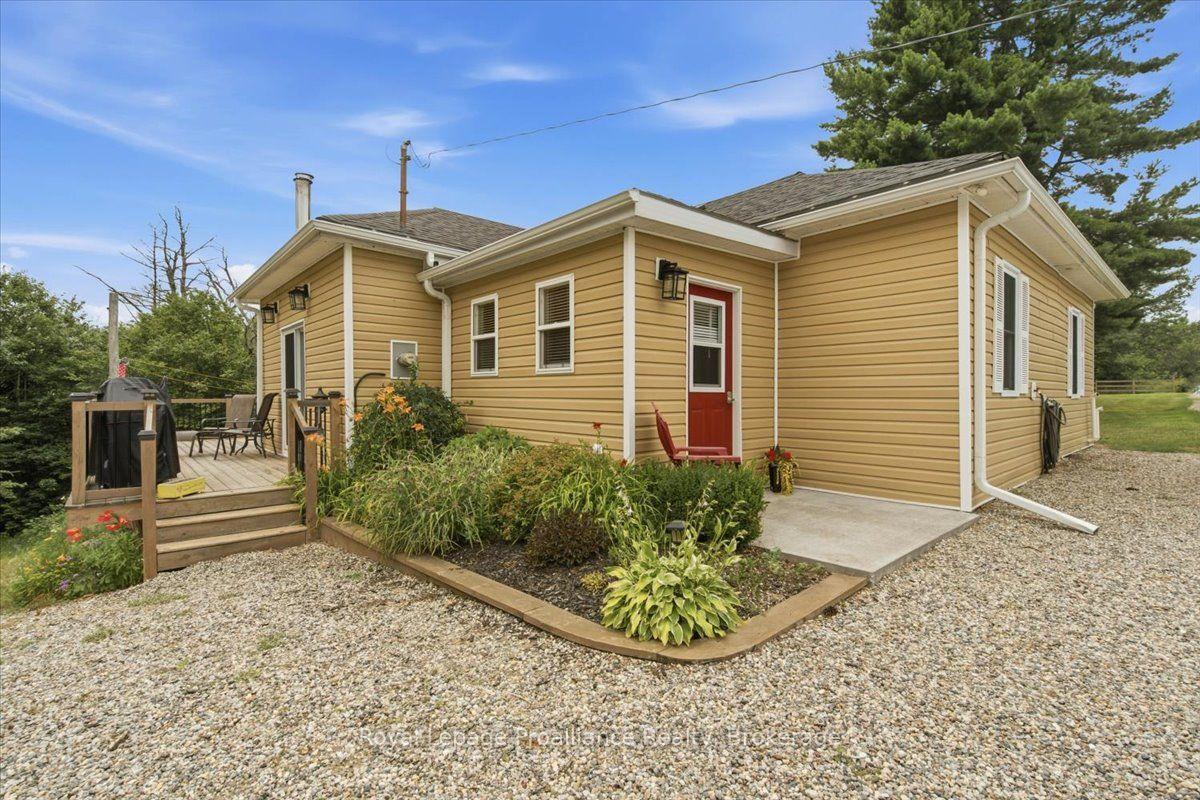 Photo 1 of 2017 Clark Road, Frontenac, Frontenac Centre — HOMEH