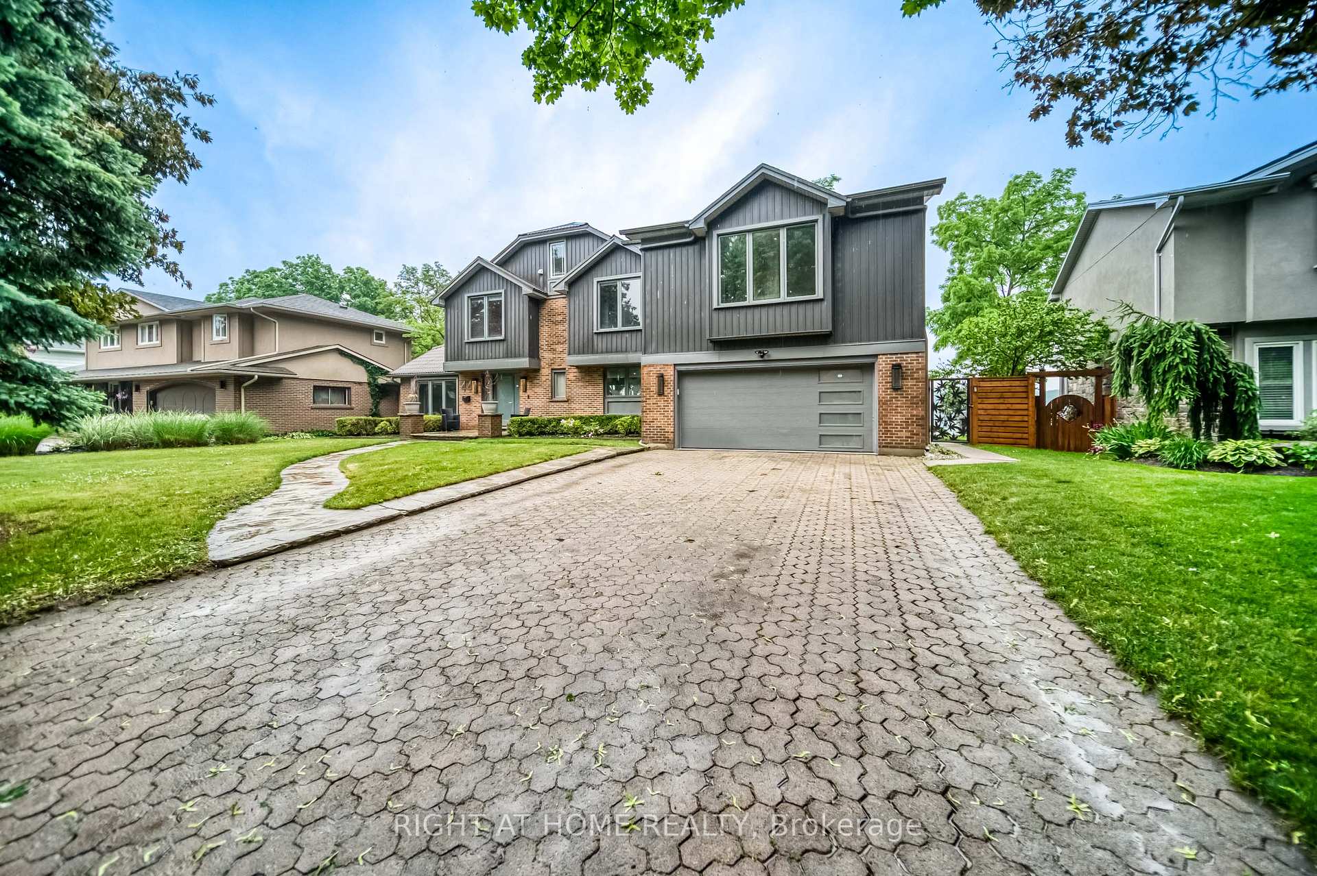 Photo 3 of 44 Royal Henley Boulevard, St. Catharines, Martindale Pond — HOMEH