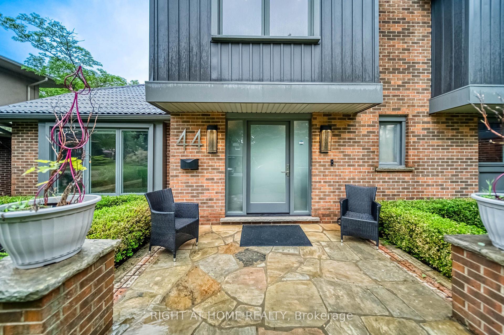 Photo 6 of 44 Royal Henley Boulevard, St. Catharines, Martindale Pond — HOMEH