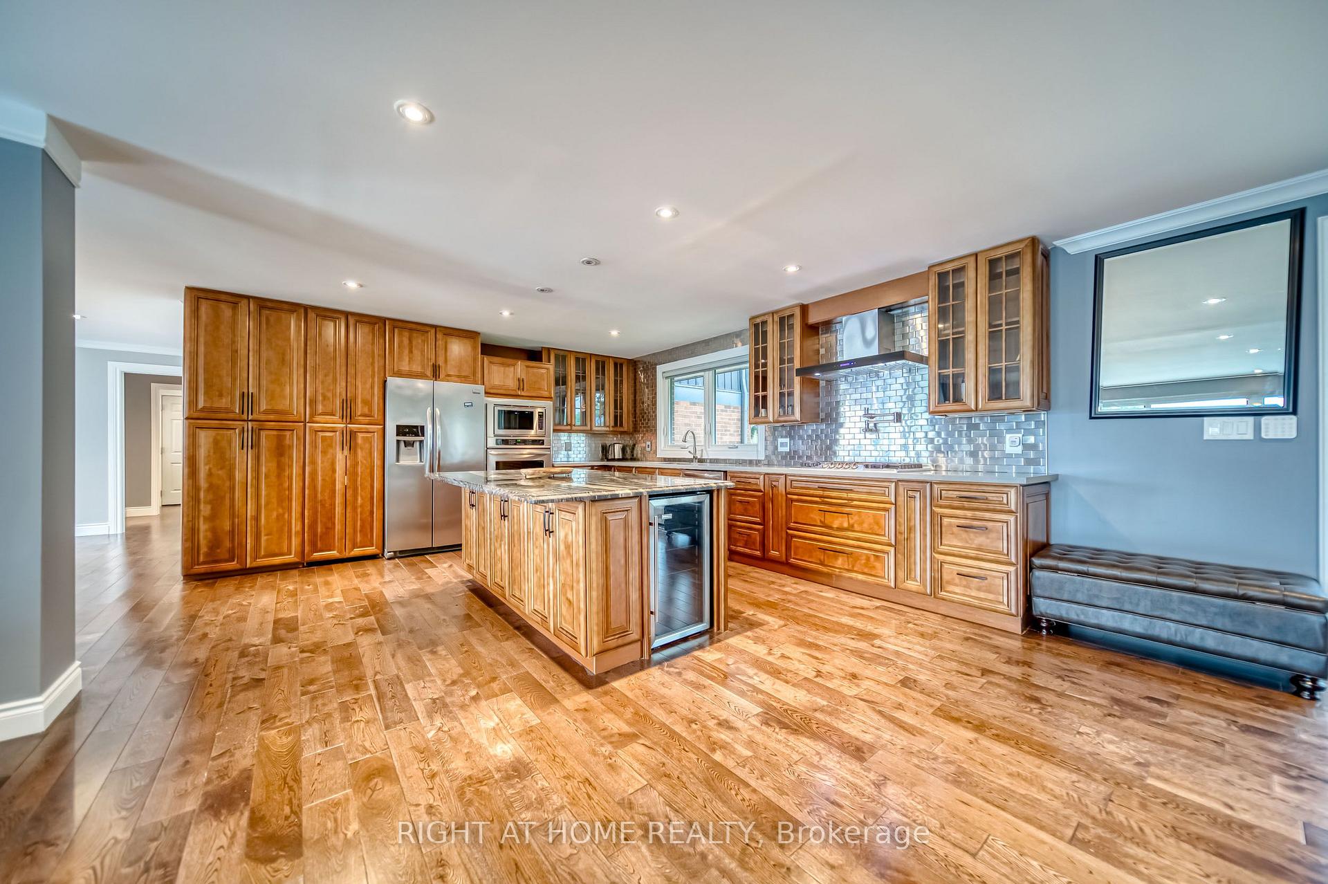 Photo 7 of 44 Royal Henley Boulevard, St. Catharines, Martindale Pond — HOMEH