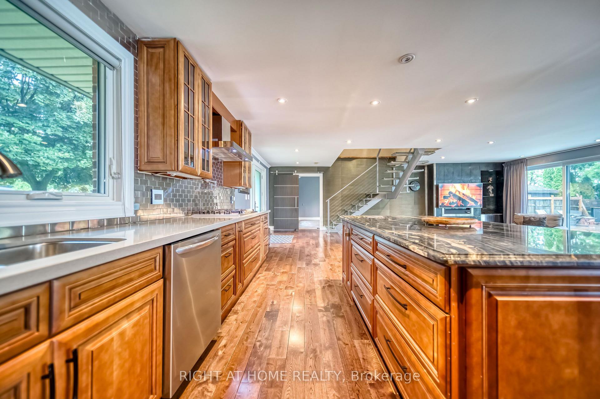 Photo 9 of 44 Royal Henley Boulevard, St. Catharines, Martindale Pond — HOMEH