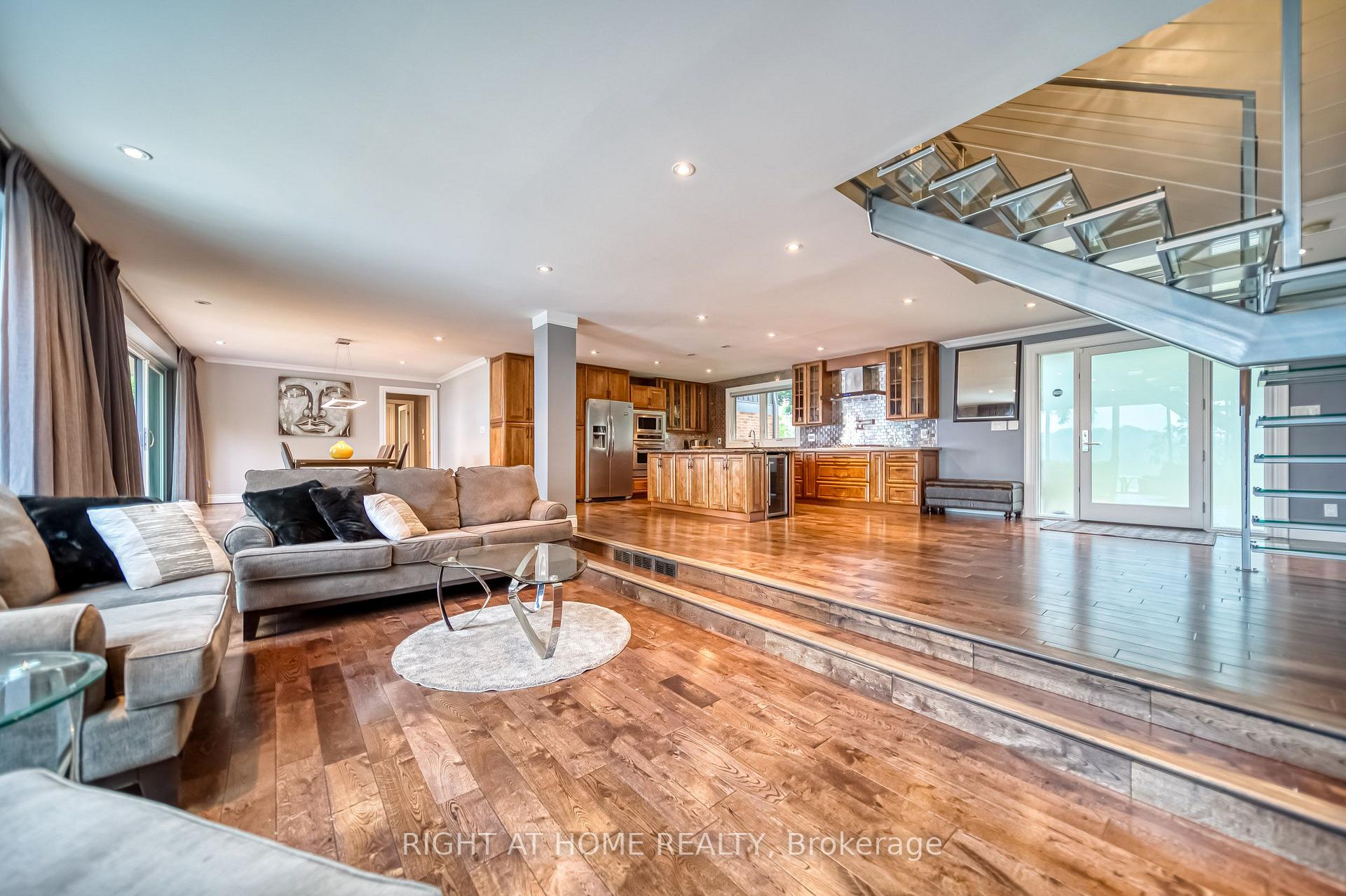 Photo 13 of 44 Royal Henley Boulevard, St. Catharines, Martindale Pond — HOMEH