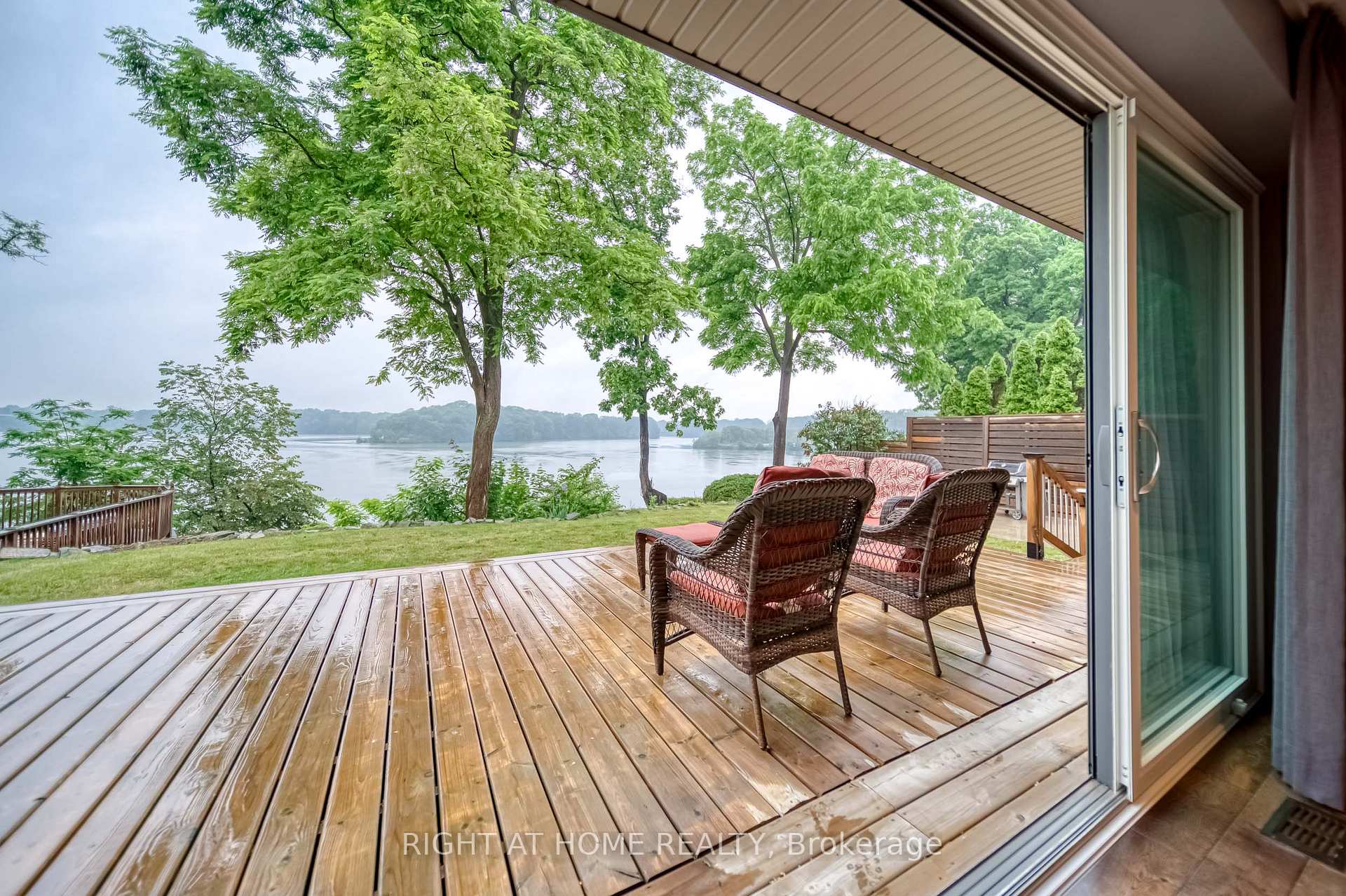 Photo 16 of 44 Royal Henley Boulevard, St. Catharines, Martindale Pond — HOMEH