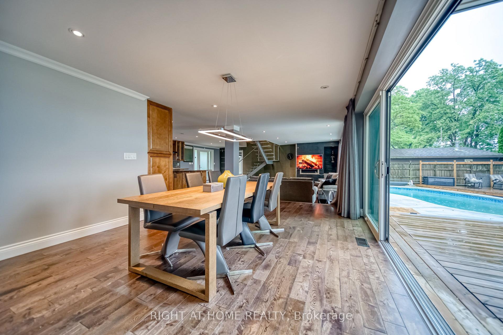 Photo 18 of 44 Royal Henley Boulevard, St. Catharines, Martindale Pond — HOMEH