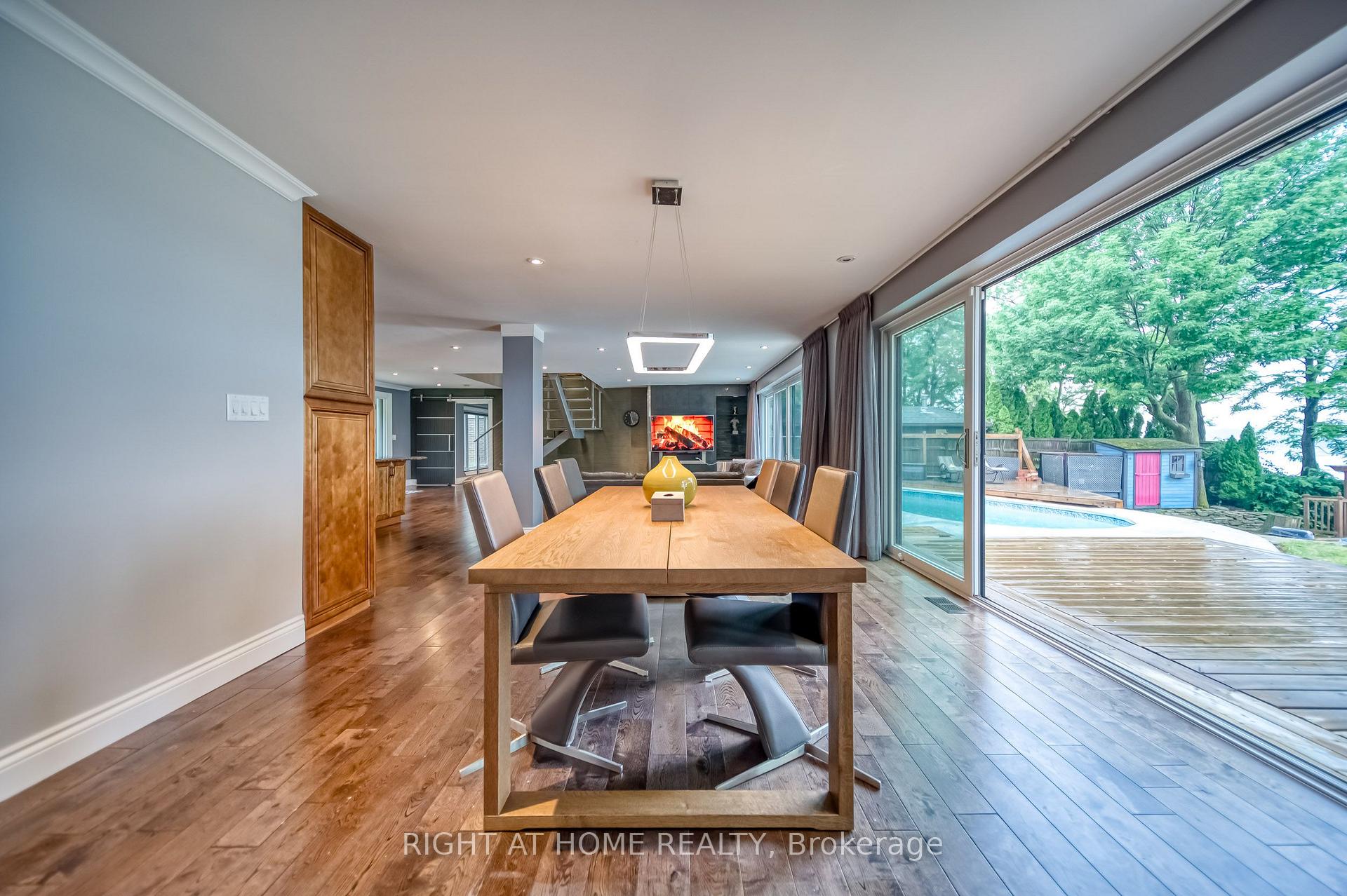 Photo 20 of 44 Royal Henley Boulevard, St. Catharines, Martindale Pond — HOMEH