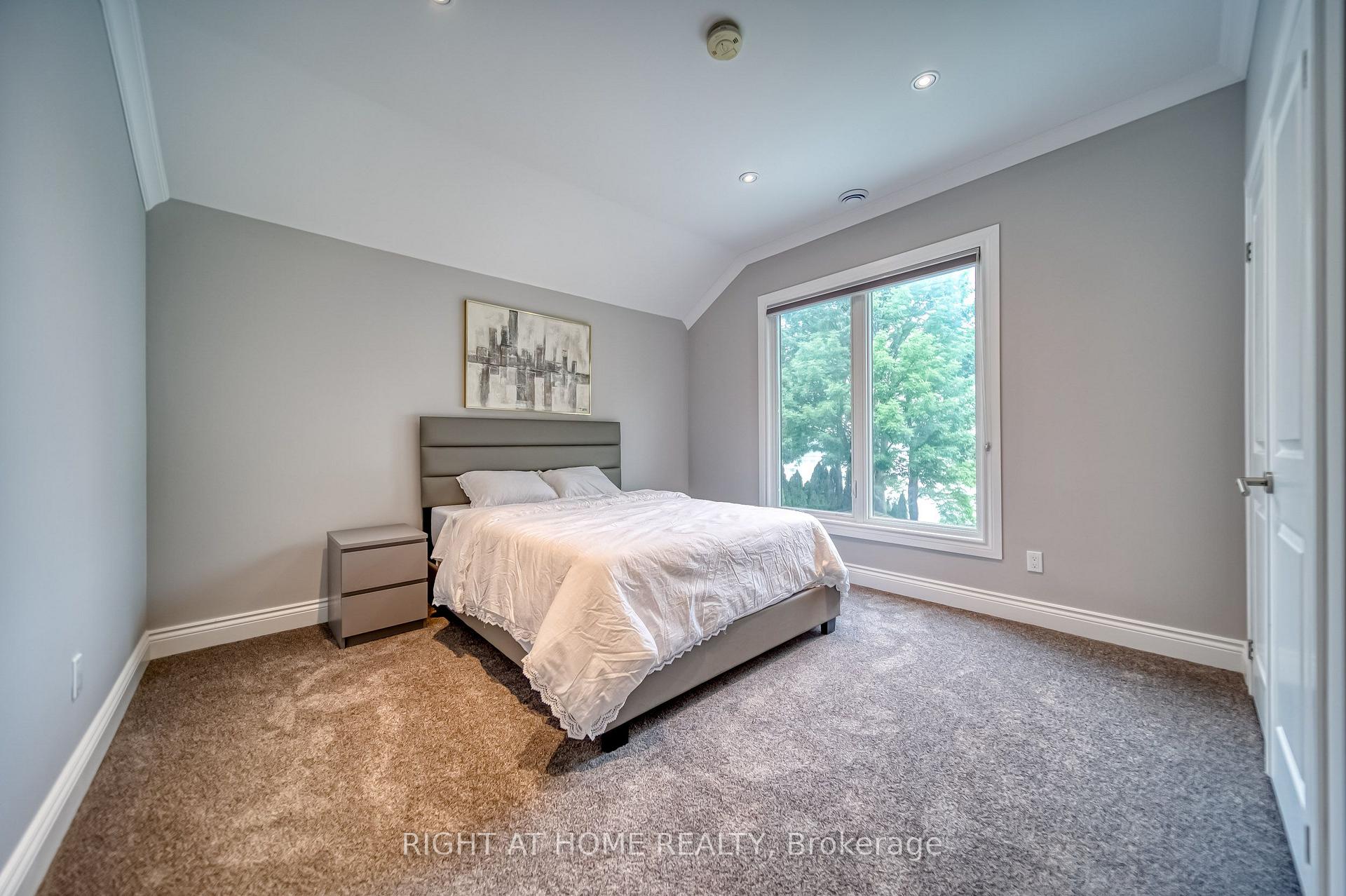 Photo 32 of 44 Royal Henley Boulevard, St. Catharines, Martindale Pond — HOMEH