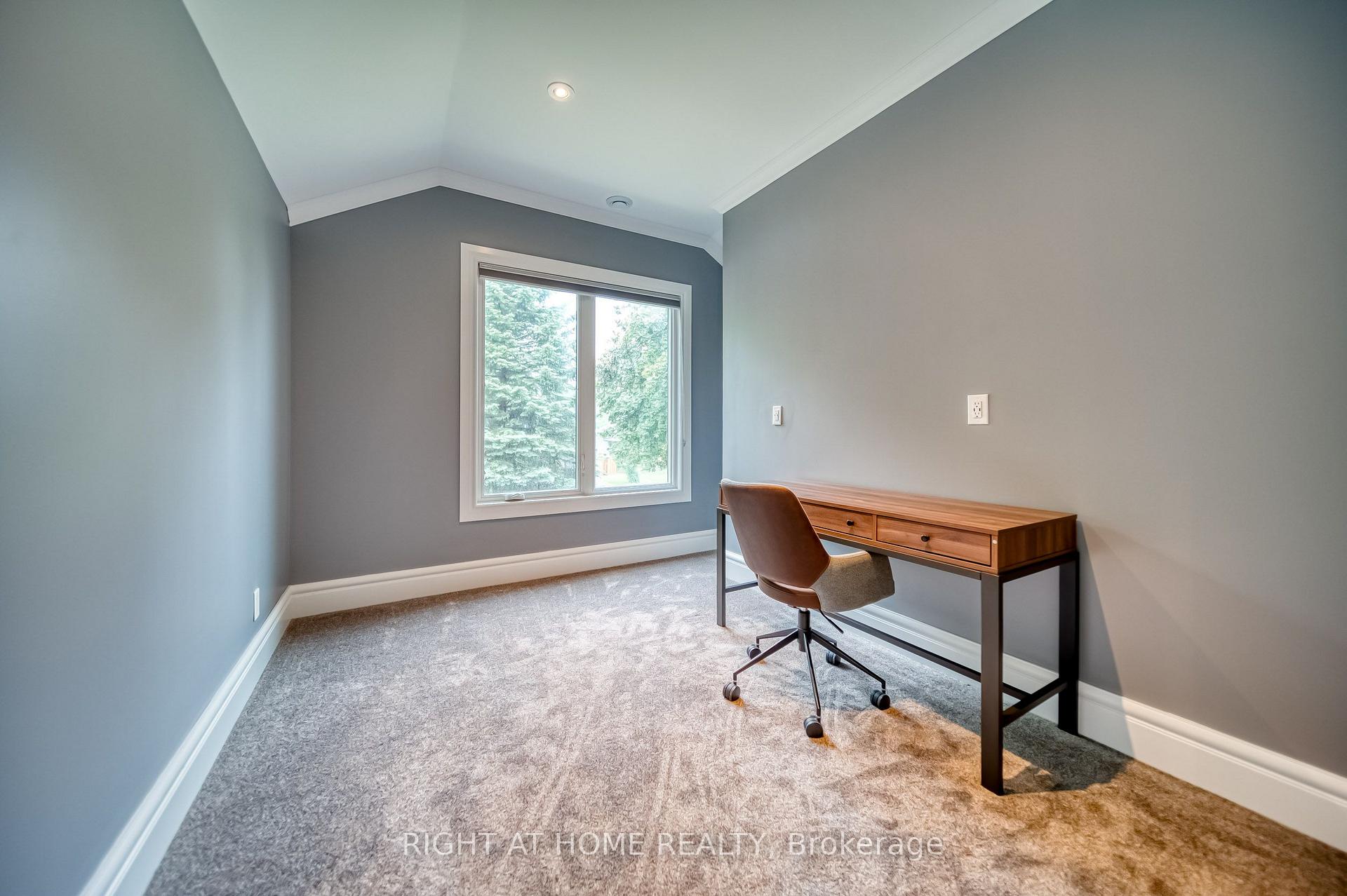 Photo 34 of 44 Royal Henley Boulevard, St. Catharines, Martindale Pond — HOMEH