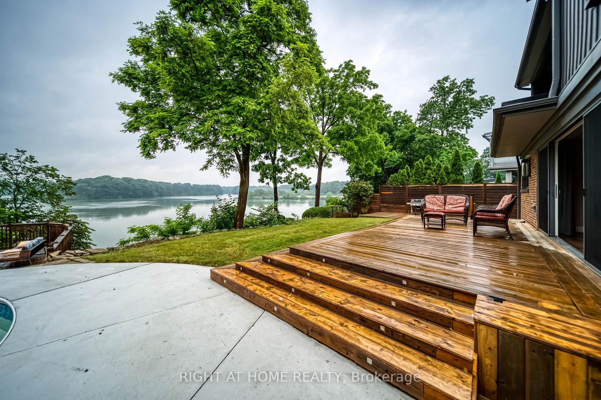 Photo 39 of 44 Royal Henley Boulevard, St. Catharines, Martindale Pond — HOMEH