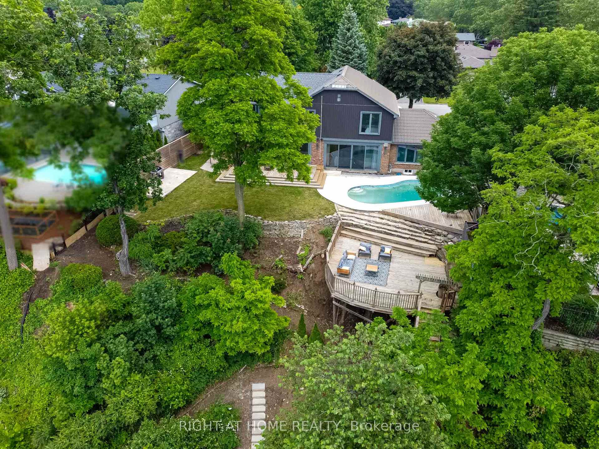 Photo 47 of 44 Royal Henley Boulevard, St. Catharines, Martindale Pond — HOMEH