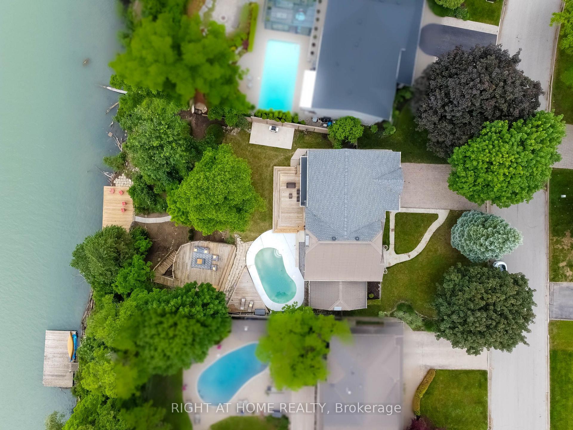 Photo 49 of 44 Royal Henley Boulevard, St. Catharines, Martindale Pond — HOMEH