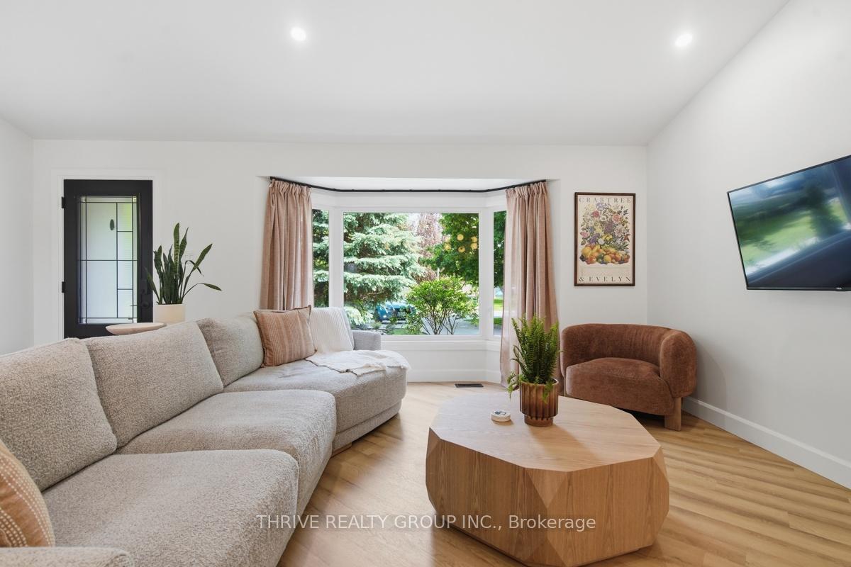 Photo 5 of 21 Mcgill Place, London, North H — HOMEH