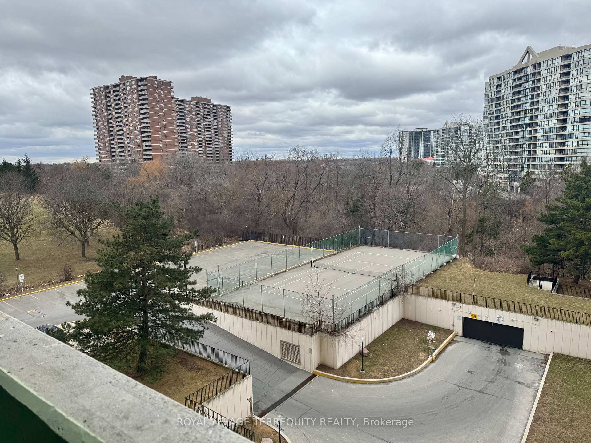 Photo 14 of Unit 605, 40 Panorama Court, Etobicoke, Mount Olive-Silverstone-Jamestown — HOMEH