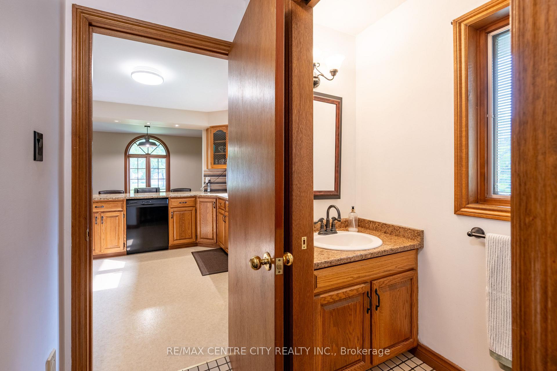 Photo 9 of 42067 Ferguson Line, Central Elgin, Rural Central Elgin — HOMEH