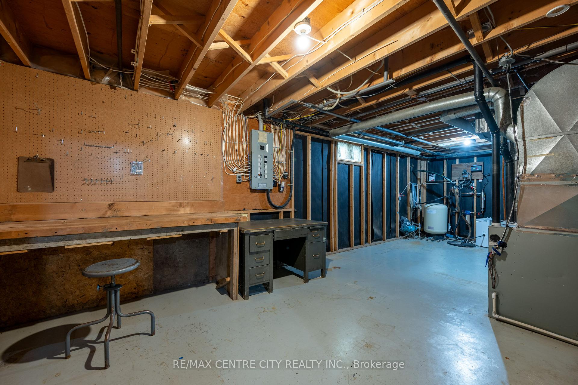 Photo 30 of 42067 Ferguson Line, Central Elgin, Rural Central Elgin — HOMEH