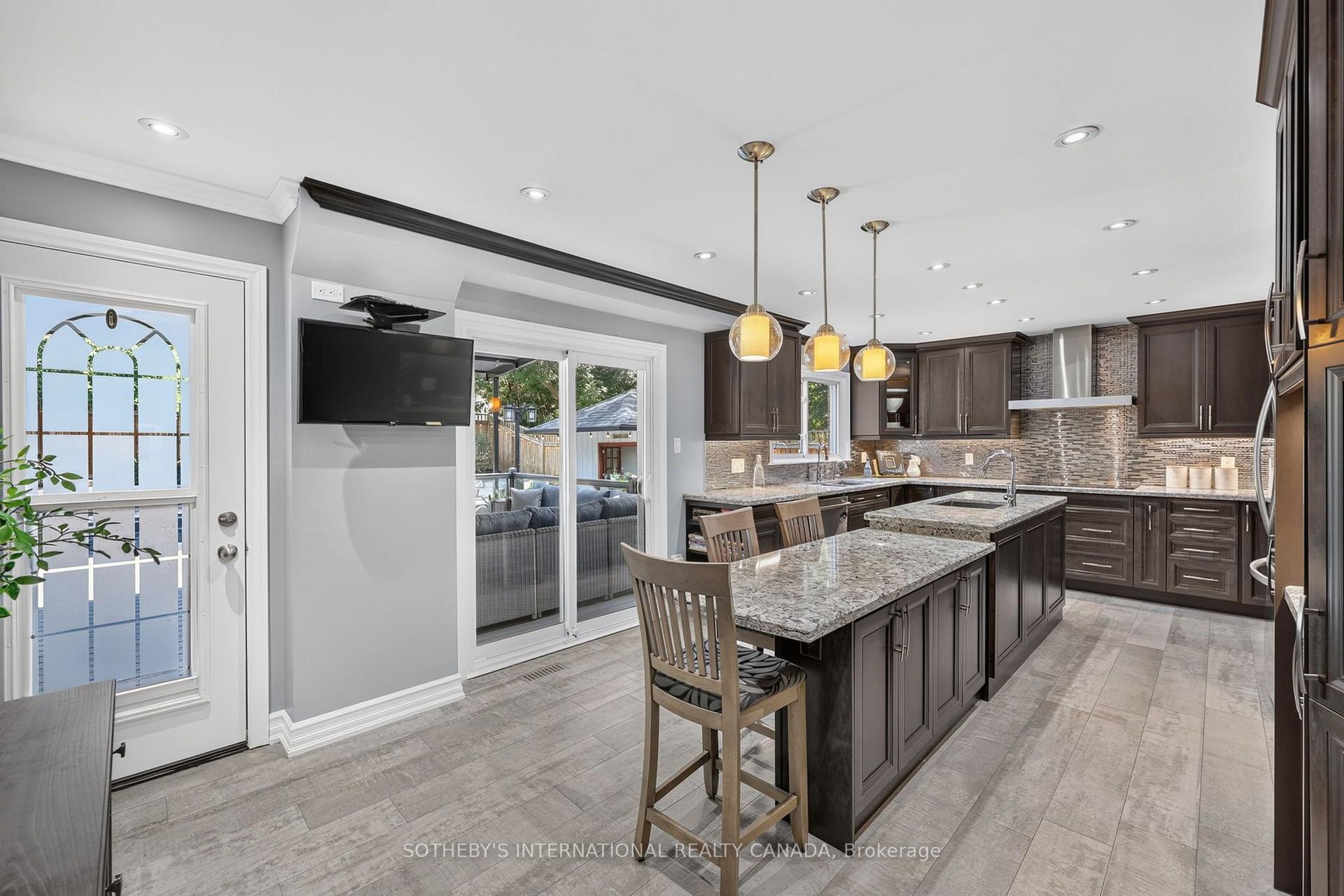 Photo 3 of 7 McKee Drive, Caledon, Caledon East — HOMEH