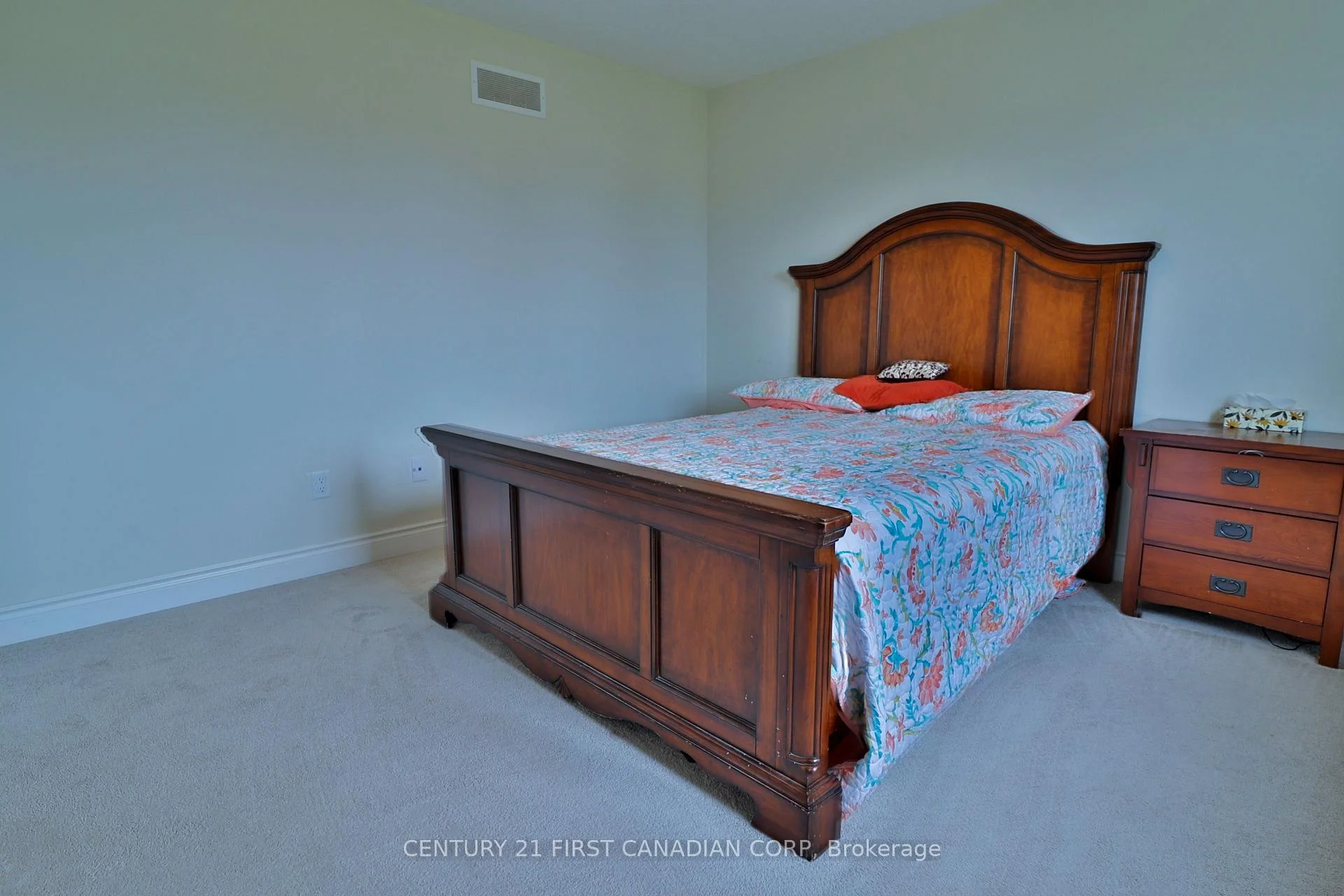Photo 3 of 1266 Silverfox Drive, London, North S — HOMEH