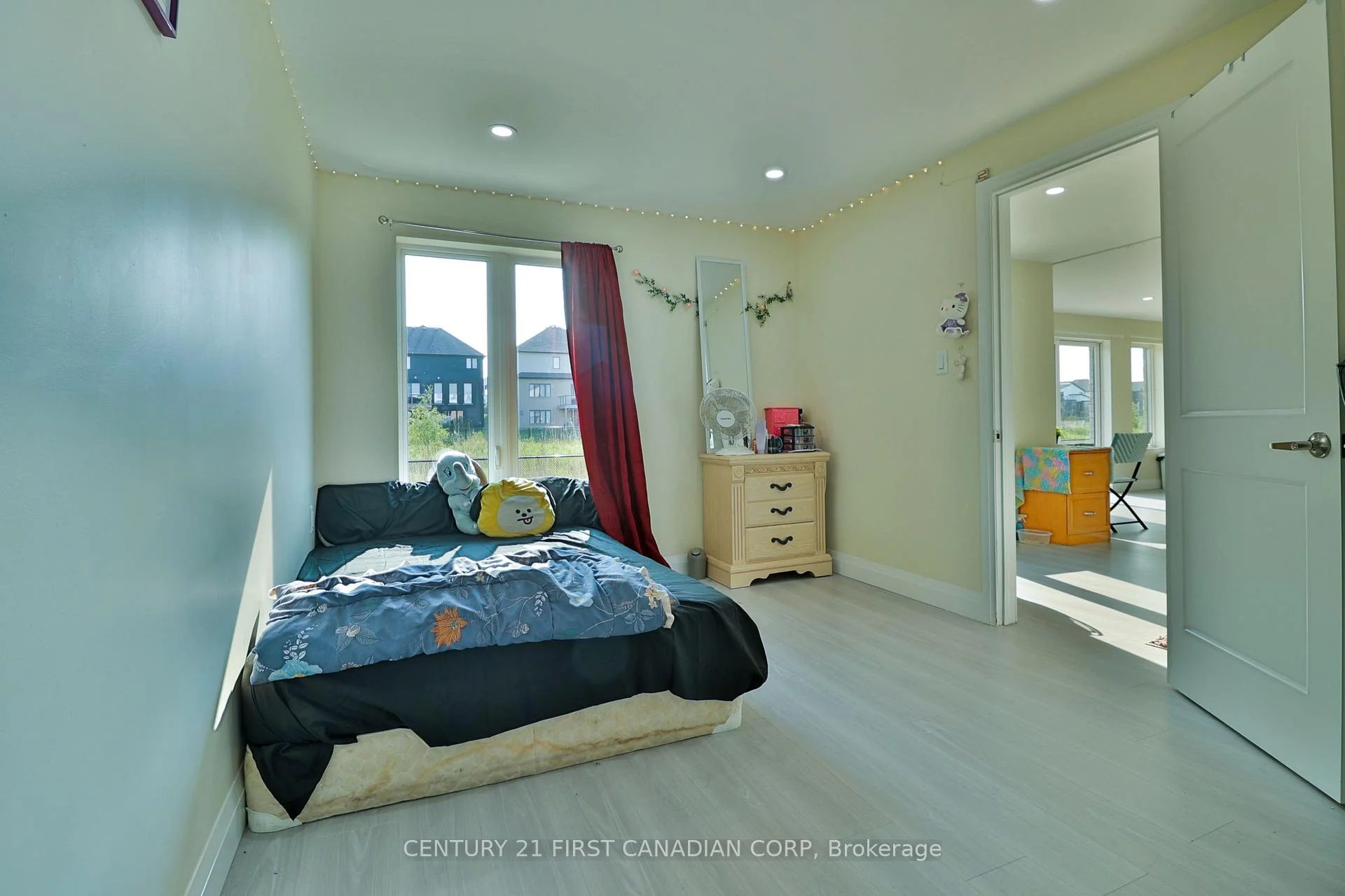 Photo 8 of 1266 Silverfox Drive, London, North S — HOMEH
