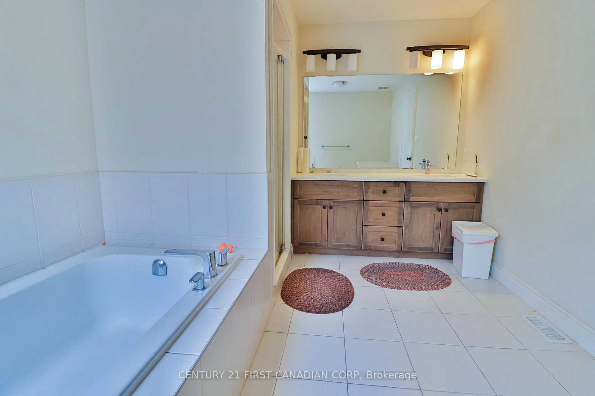 Photo 9 of 1266 Silverfox Drive, London, North S — HOMEH