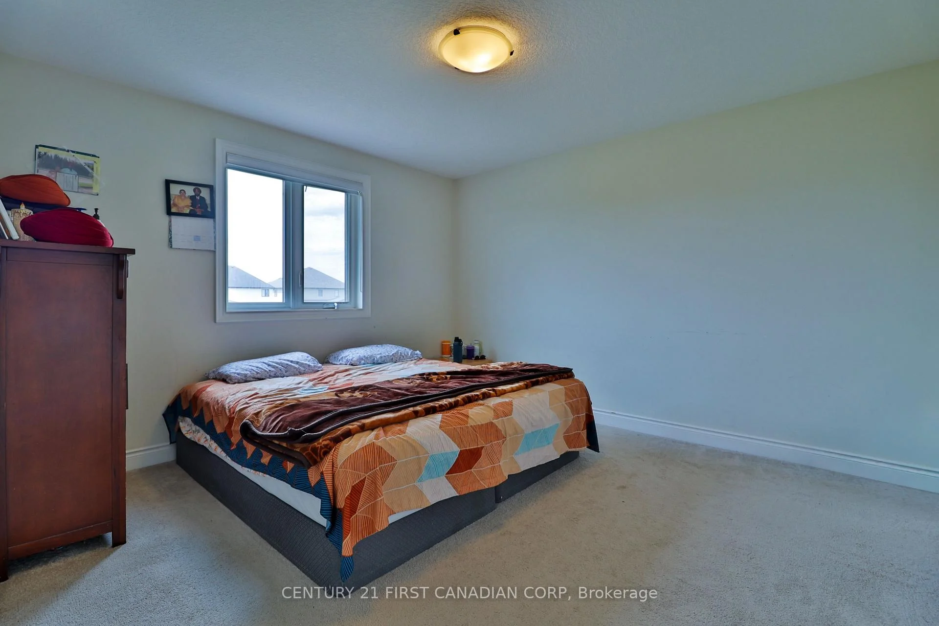 Photo 12 of 1266 Silverfox Drive, London, North S — HOMEH