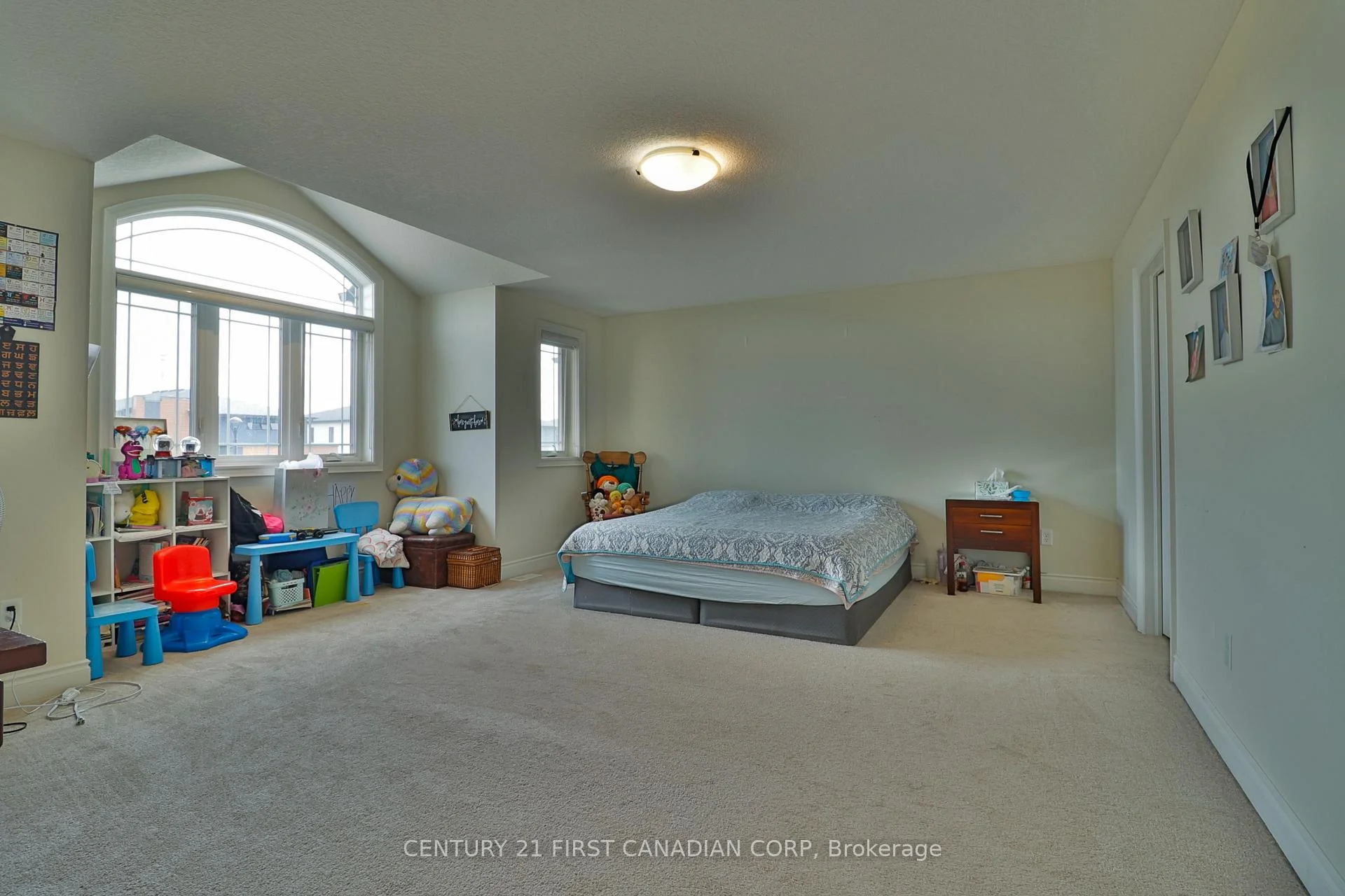 Photo 13 of 1266 Silverfox Drive, London, North S — HOMEH