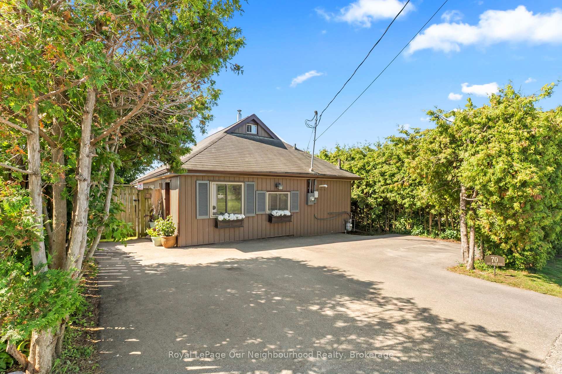 Photo 4 of 70 East Beach Road, Clarington, Bowmanville — HOMEH