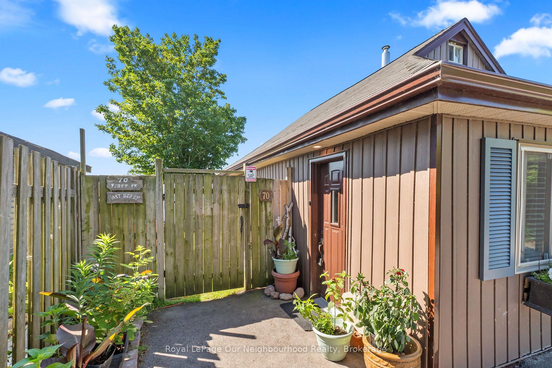 Photo 5 of 70 East Beach Road, Clarington, Bowmanville — HOMEH