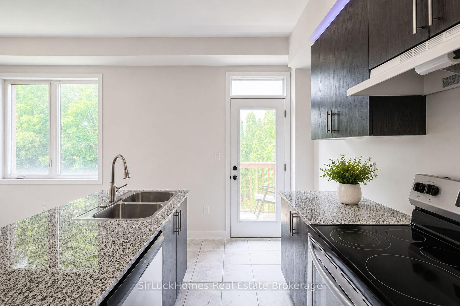 Photo 15 of 906 Kicking Horse Path, Oshawa, McLaughlin — HOMEH