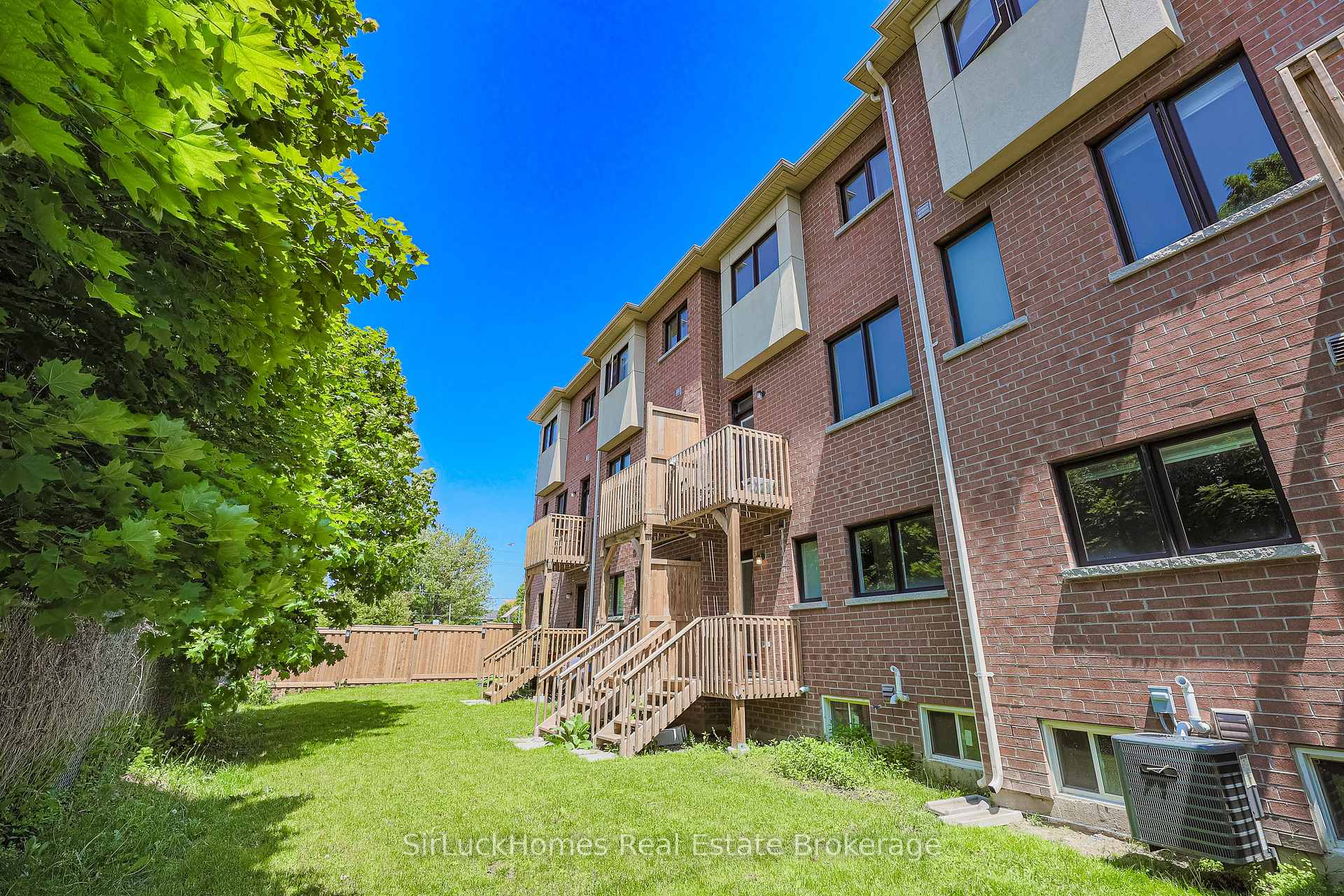 Photo 31 of 906 Kicking Horse Path, Oshawa, McLaughlin — HOMEH