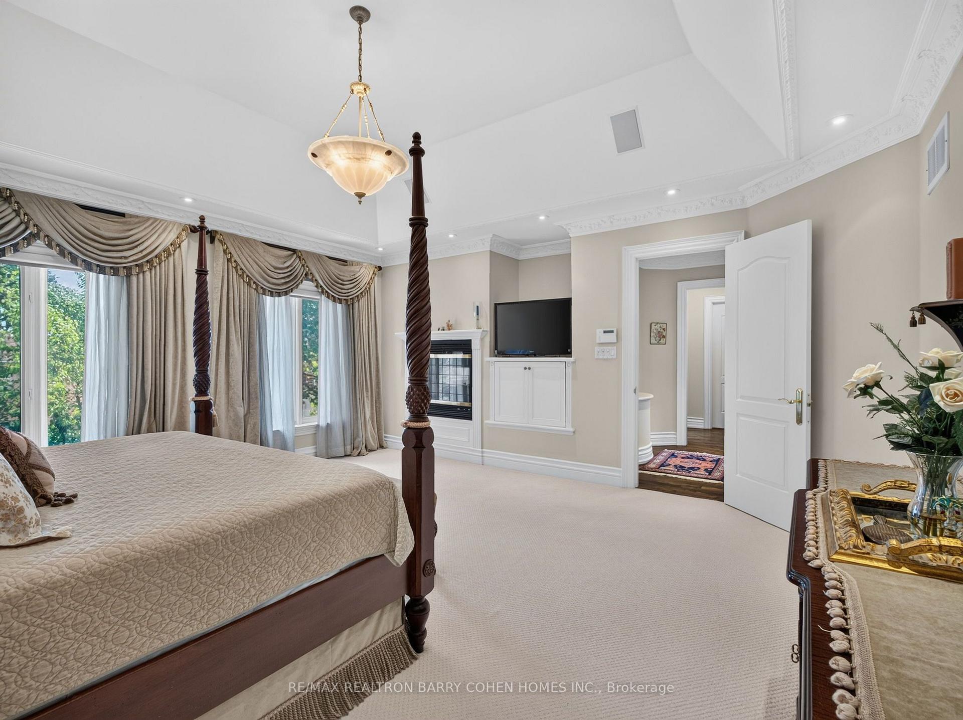 Photo 18 of 57 Yorkminster Road, North York, St. Andrew-Windfields — HOMEH
