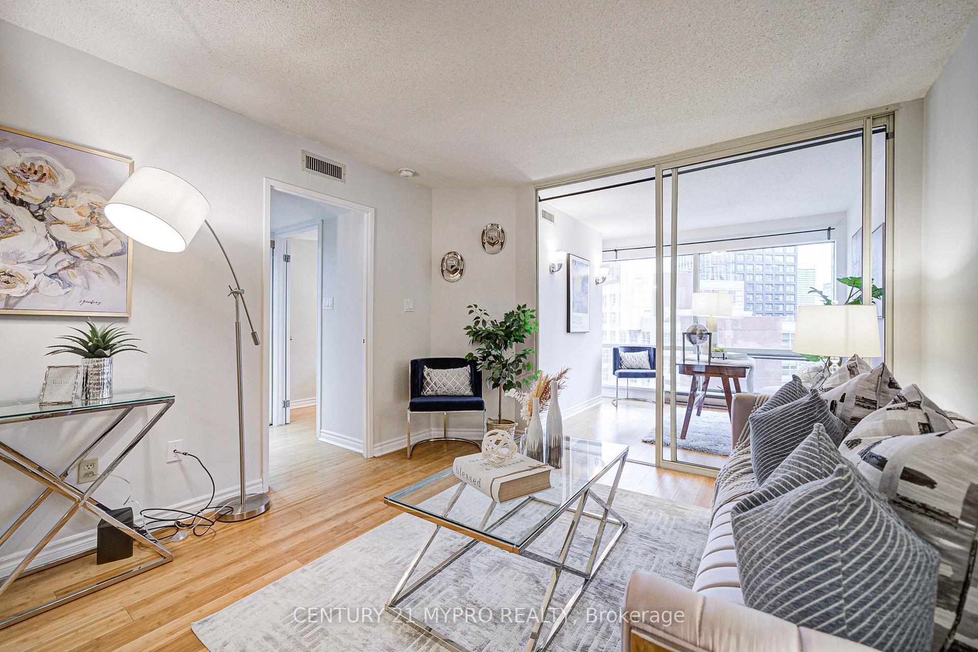 Front of Unit 1506, 1001 Bay Street